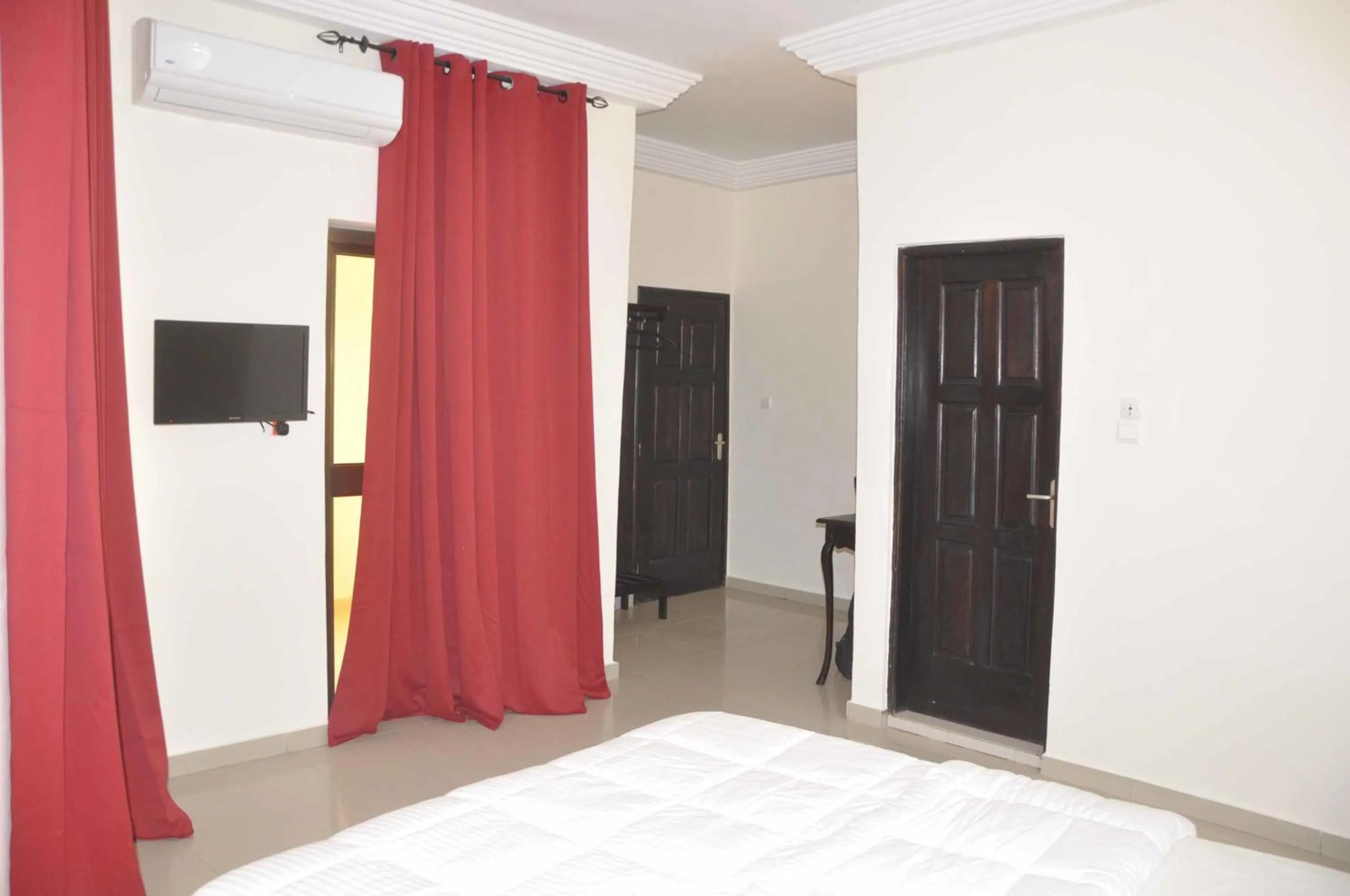 Decorative detail, Bed in Hôtel Résidence Madiba