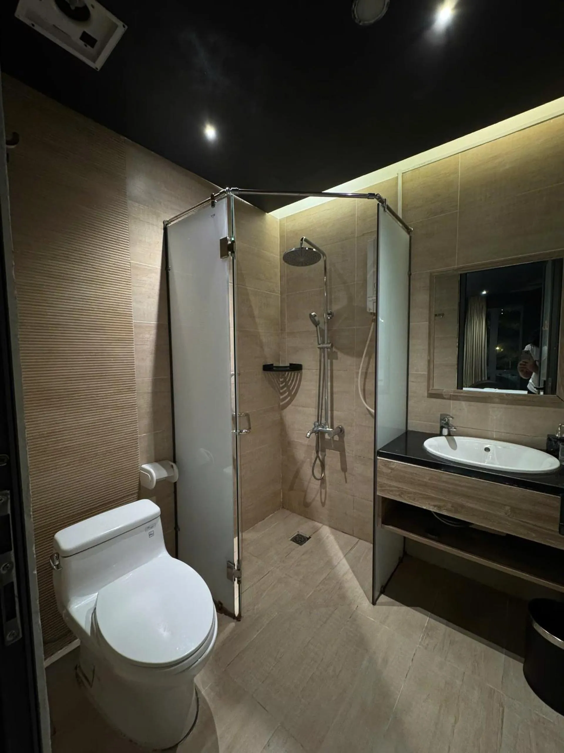 Shower in Gâu Home Hotel Vung Tau