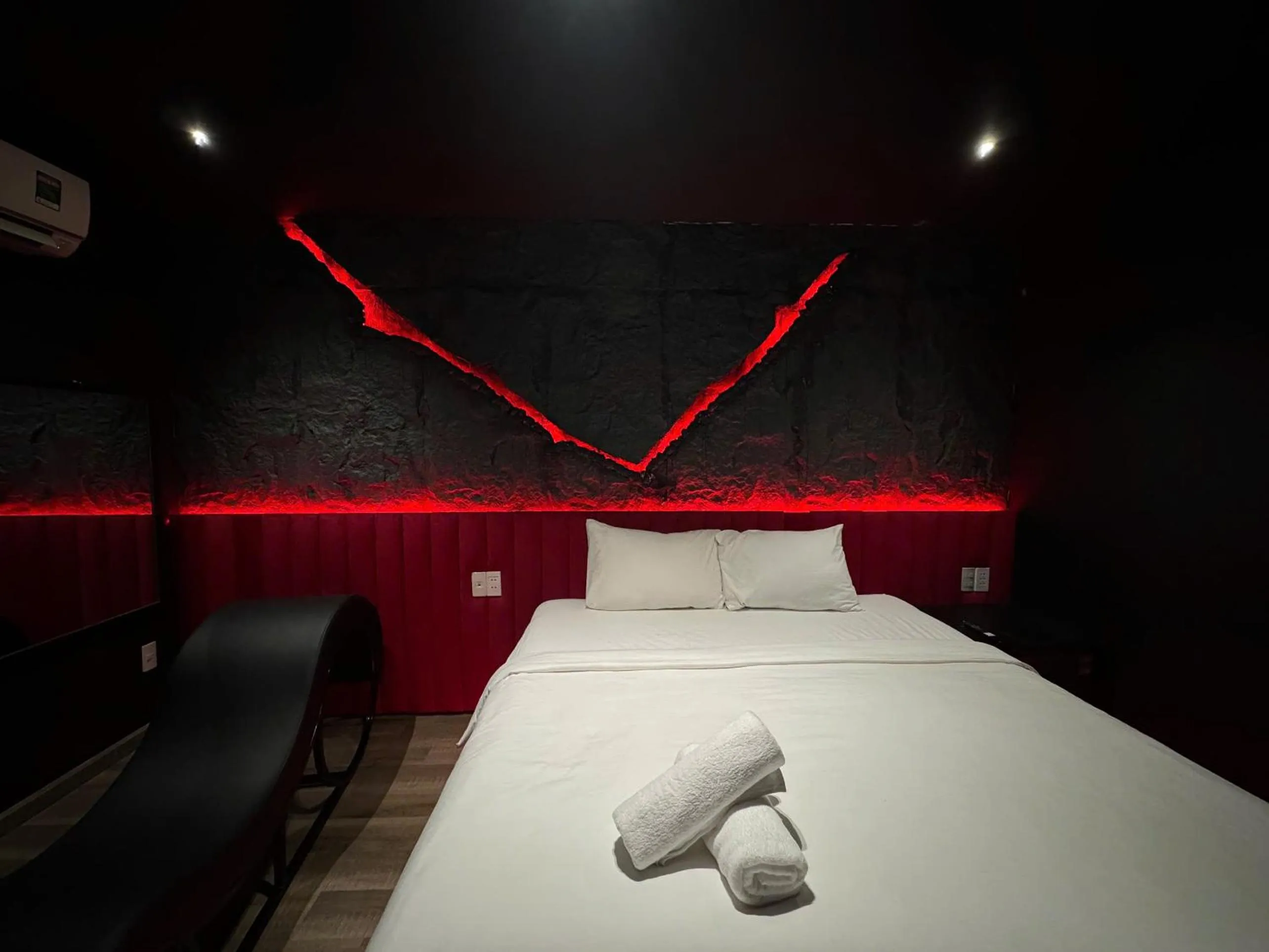 Photo of the whole room, Bed in Gâu Home Hotel Vung Tau