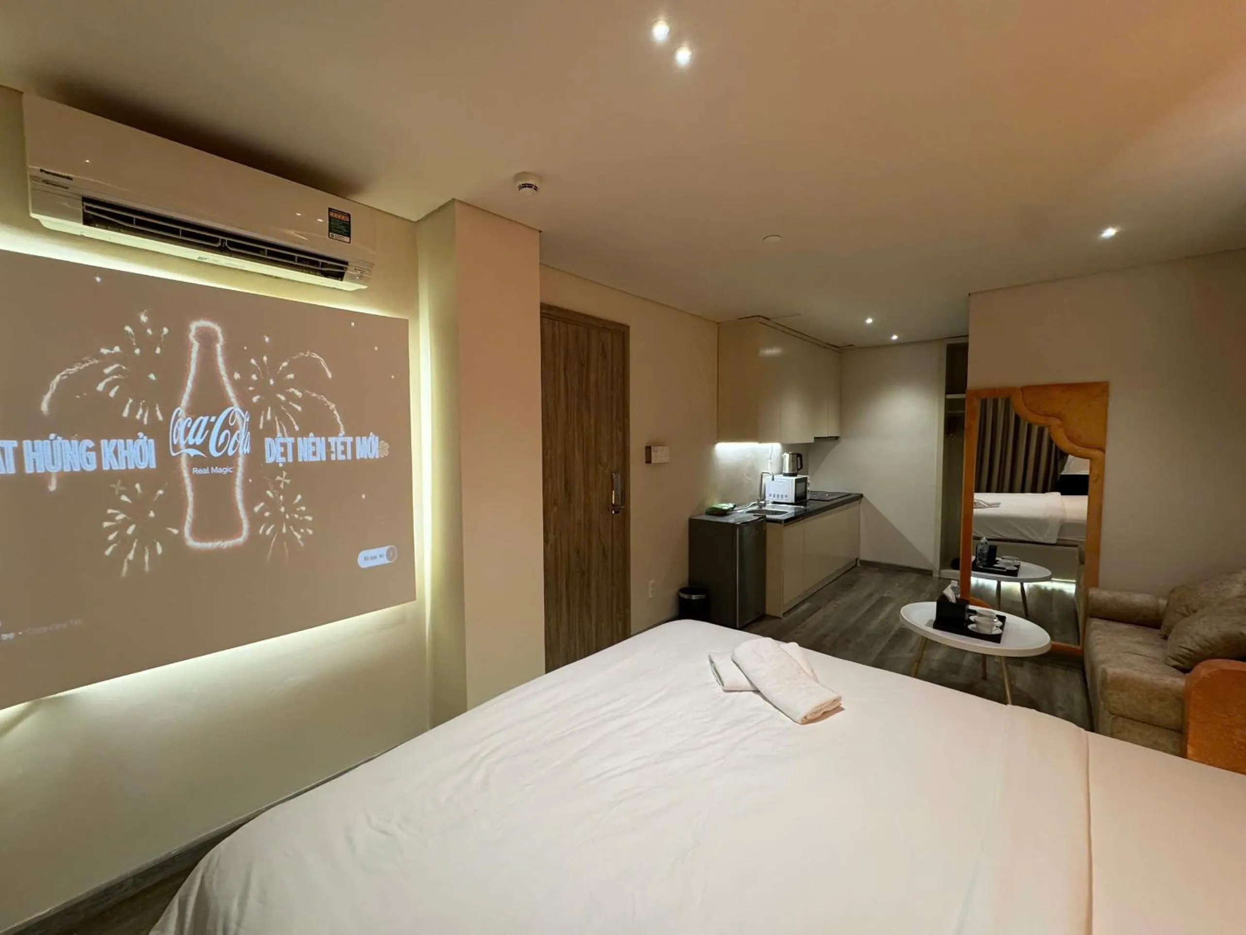 TV and multimedia, Bed in Gâu Home Hotel Vung Tau