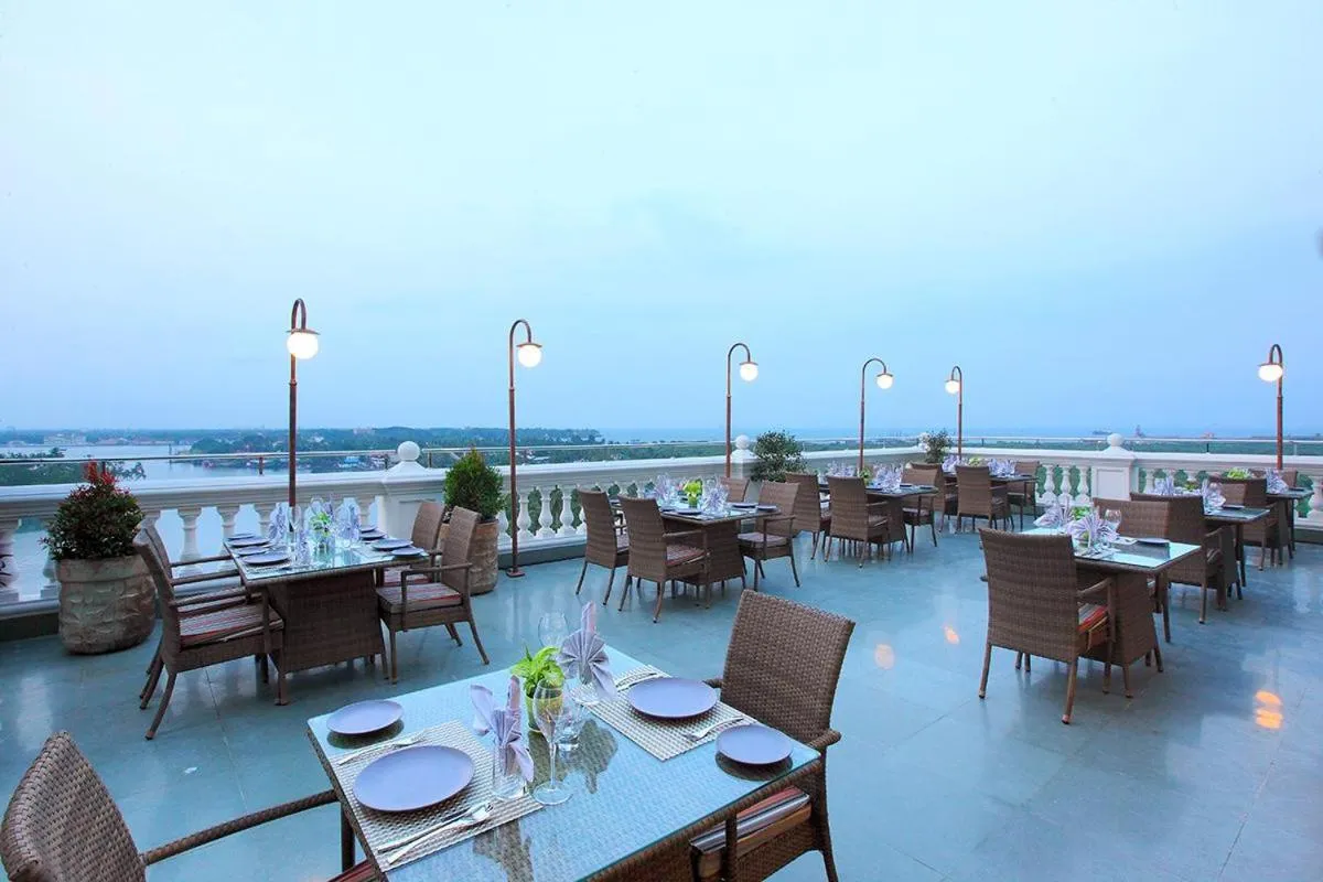 Restaurant/places to eat in Le Maritime Kochi