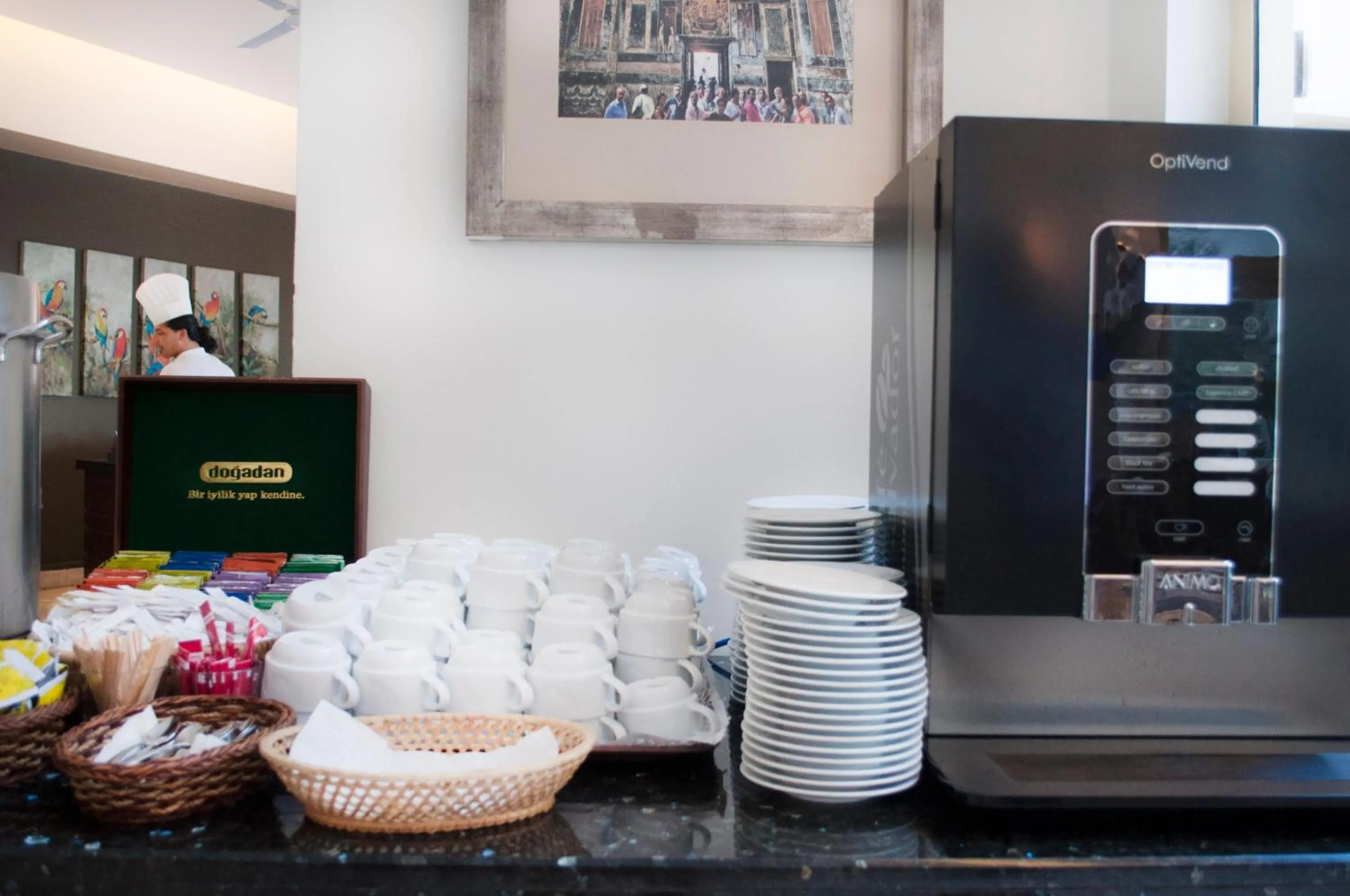 Restaurant/places to eat in Golden Lotus Hotel