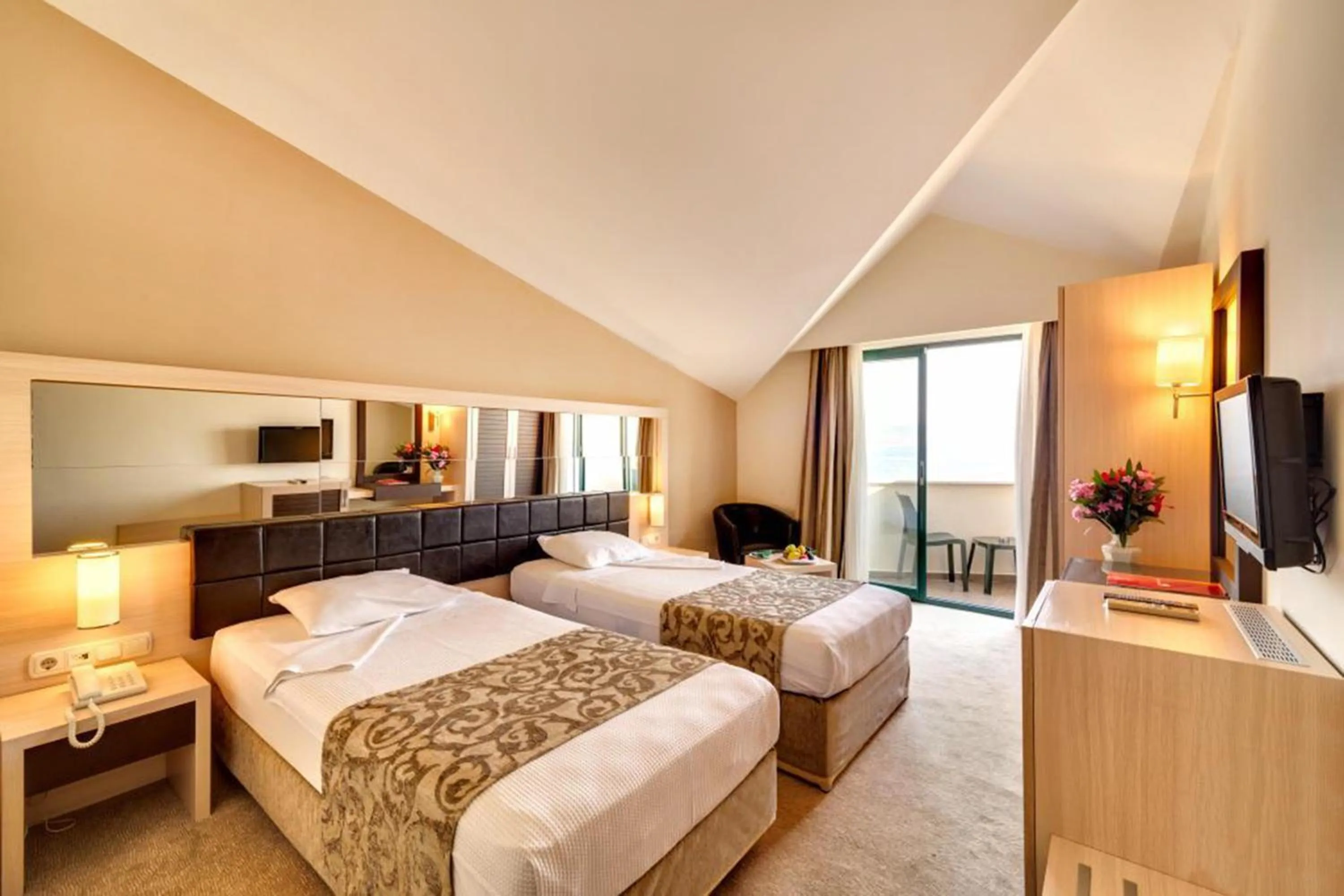 Day, Bed in Golden Lotus Hotel