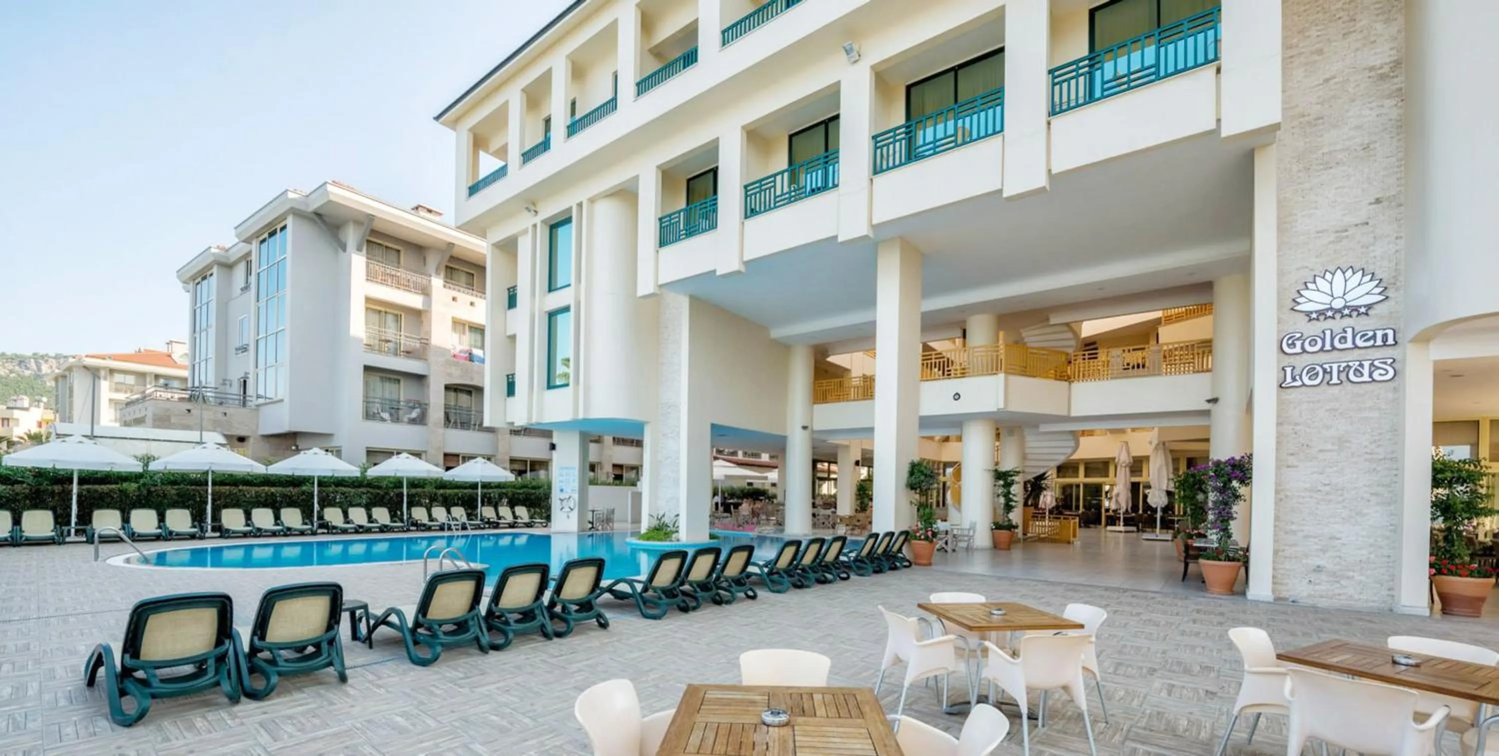 Patio in Golden Lotus Hotel