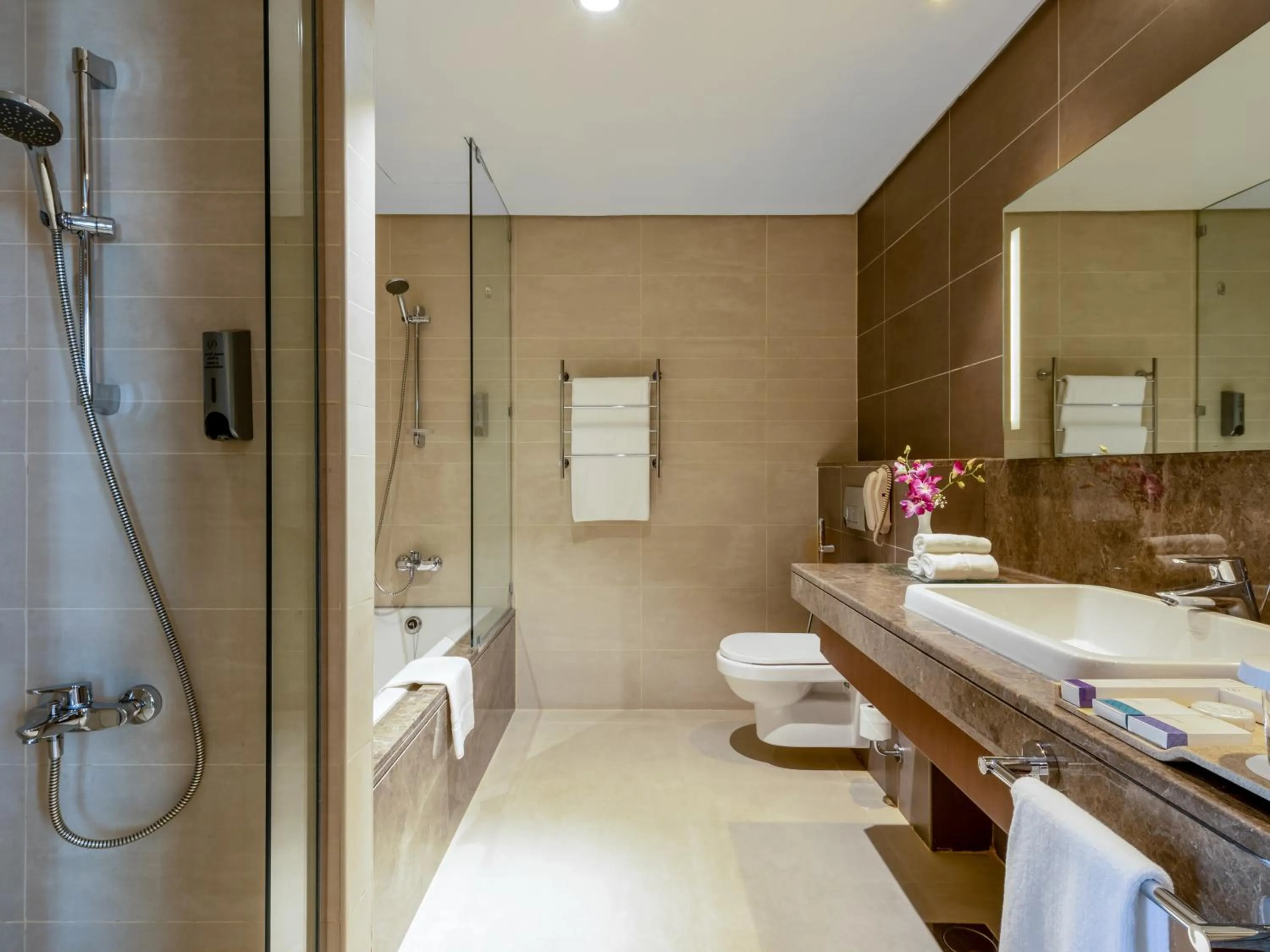 Shower in Flora Al Barsha Hotel At The Mall