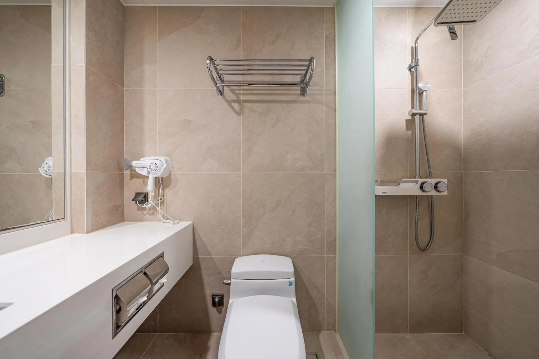 Shower in The Hill House Yangpyeong