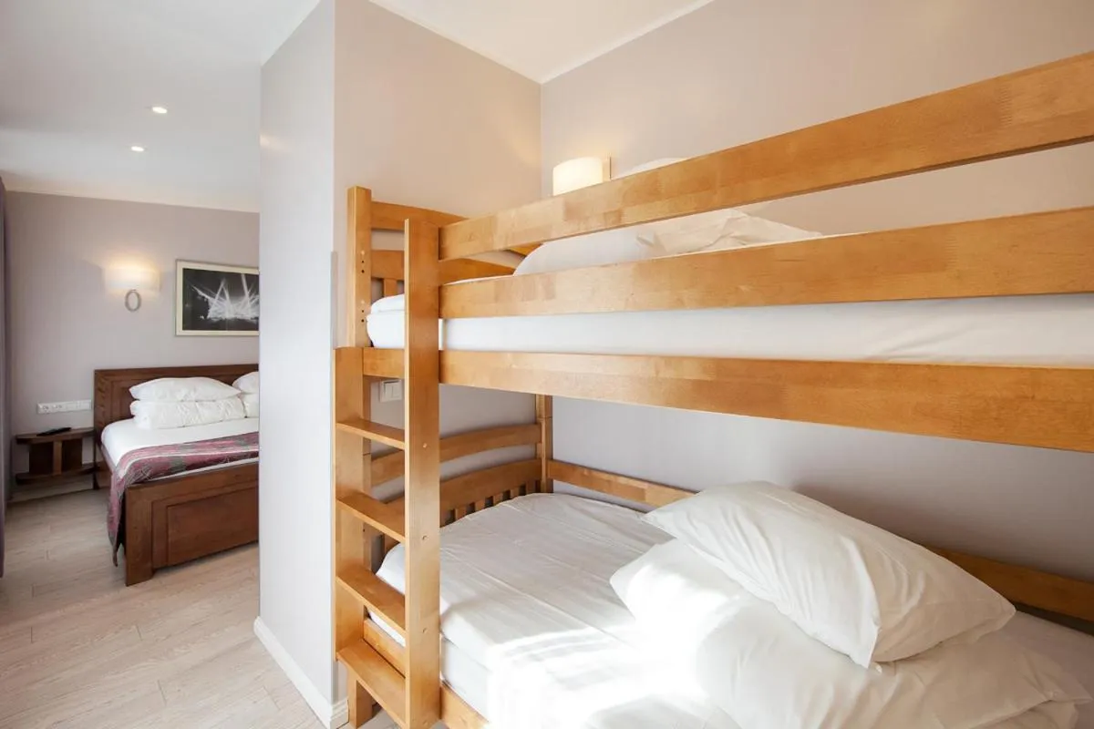 Photo of the whole room, Bed in MyApartments