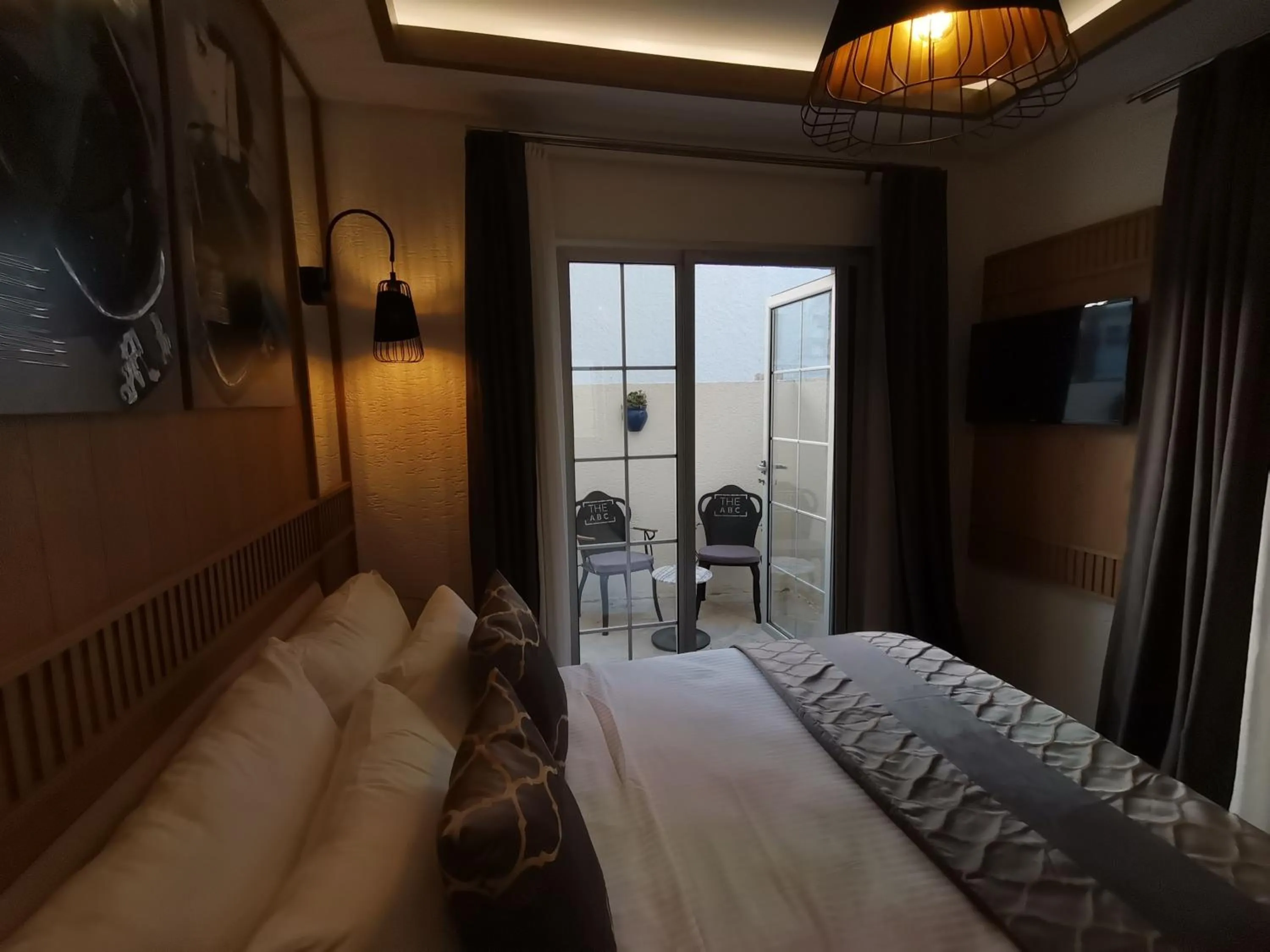 Photo of the whole room in The ABC Hotel