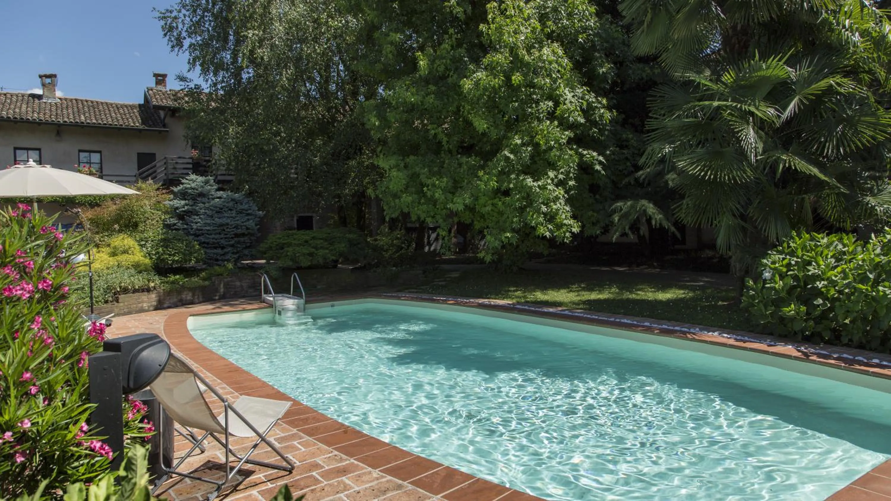 Pool view in La Locanda di Sant'Anna