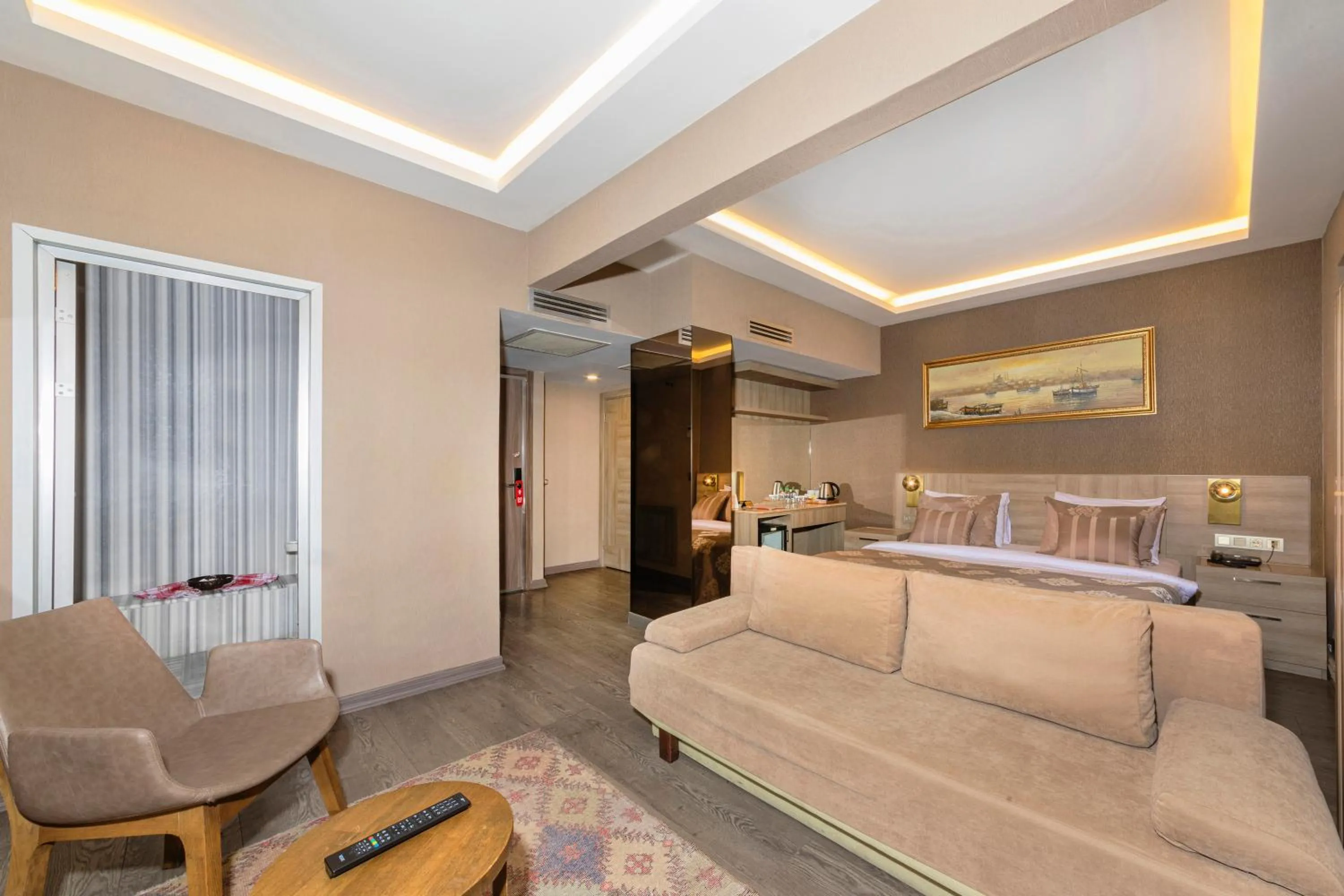 Photo of the whole room, Bed in Ayramin Deluxe Hotel Taksim