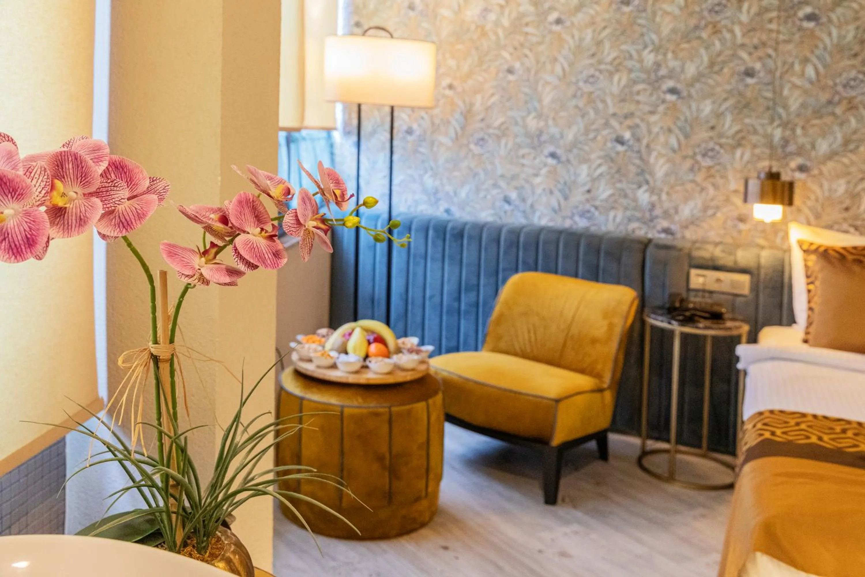 Seating area in Ayramin Deluxe Hotel Taksim