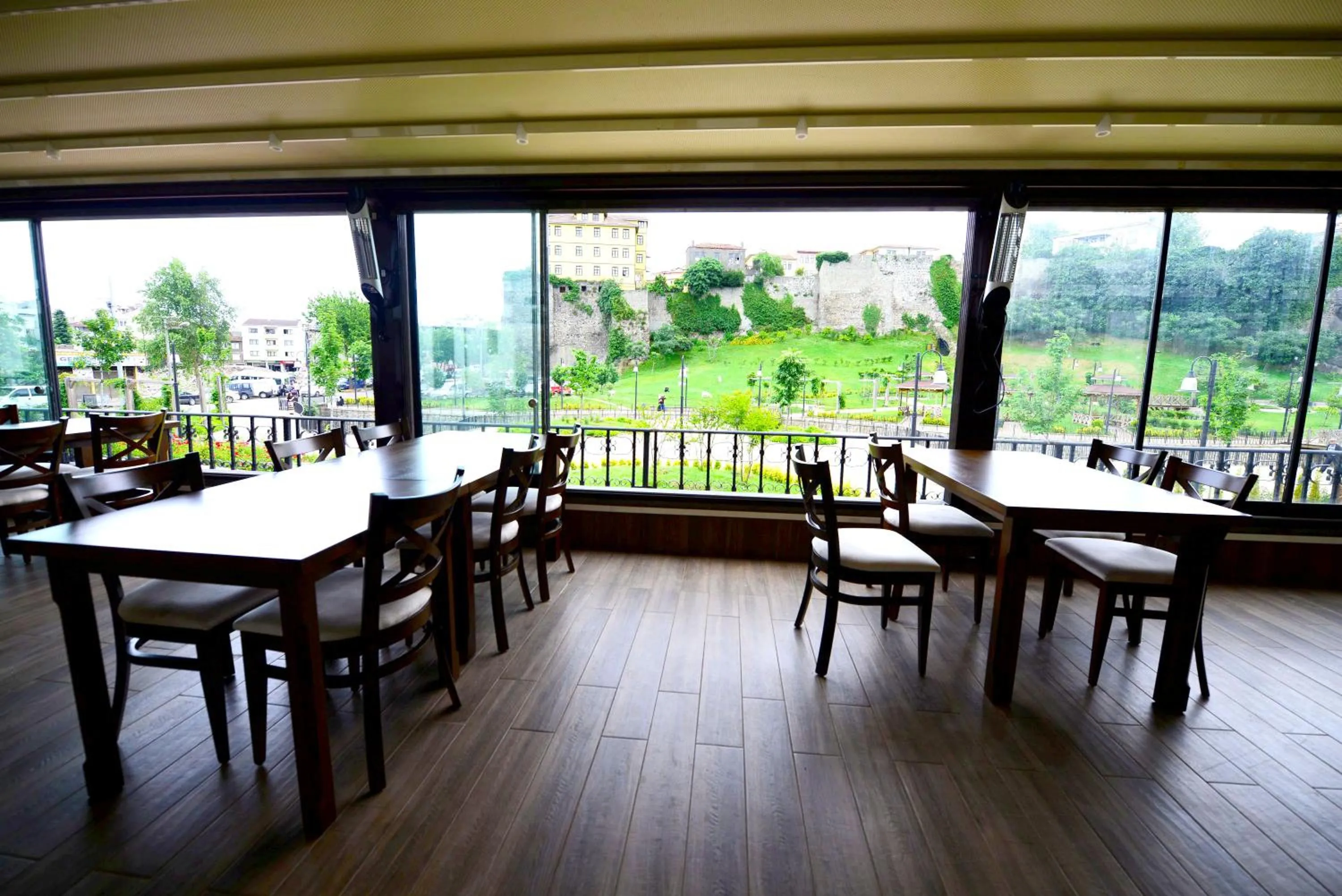 Restaurant/places to eat in Zagnospasa Konaklari