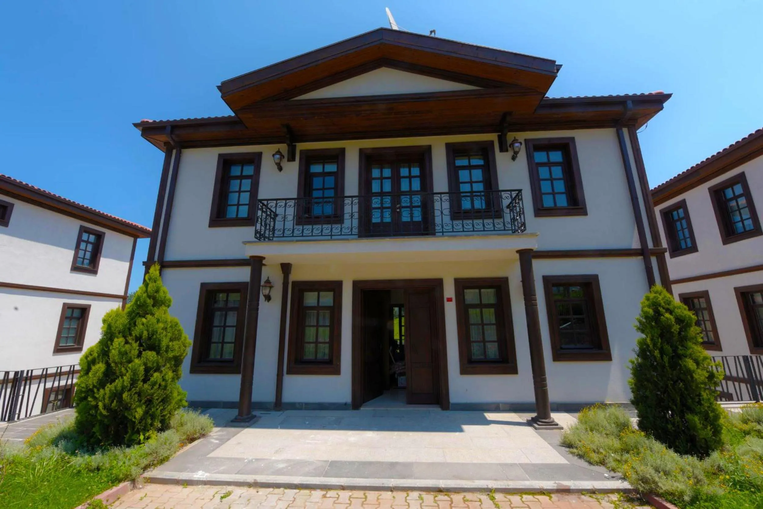 Property building in Zagnospasa Konaklari