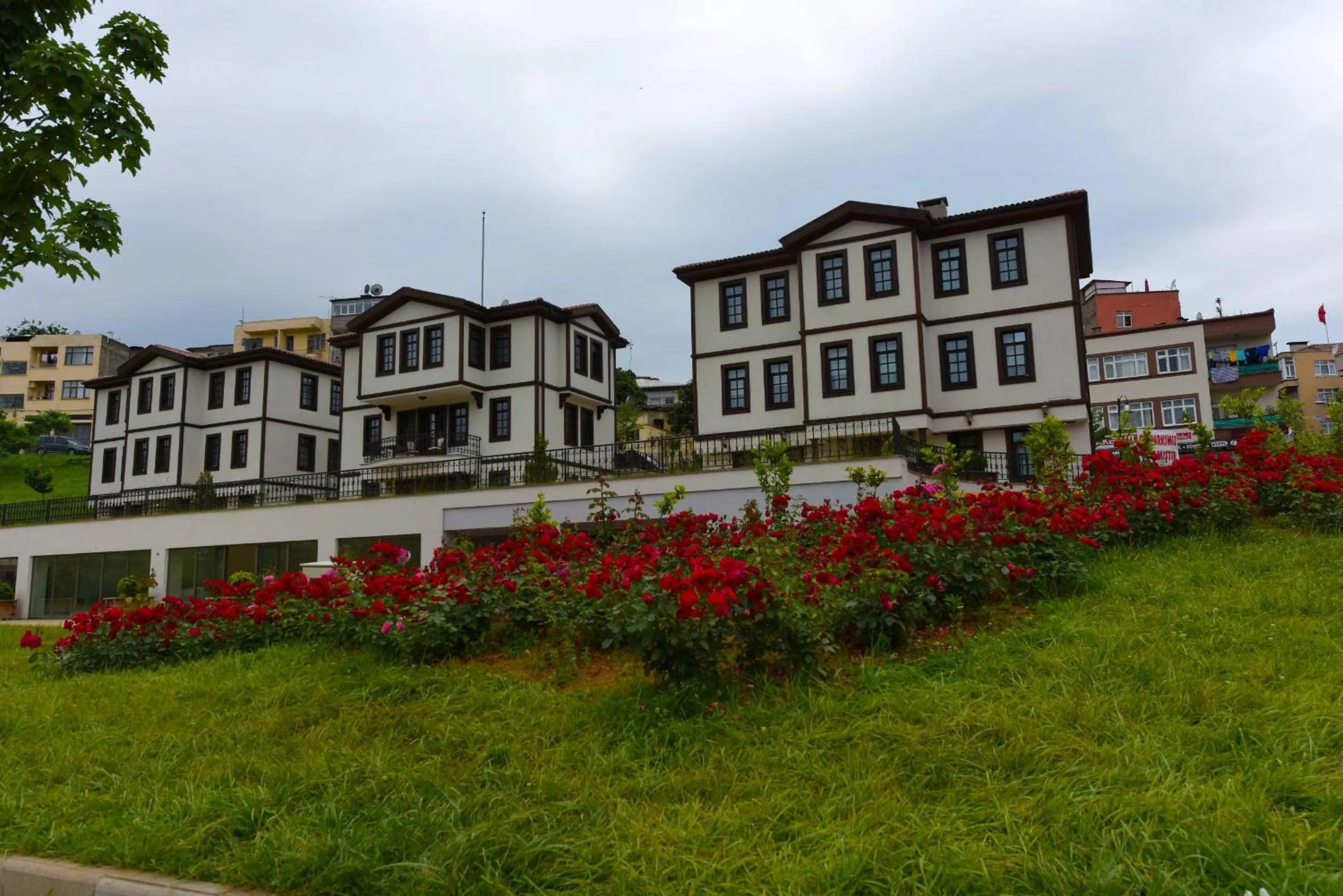 Facade/entrance in Zagnospasa Konaklari