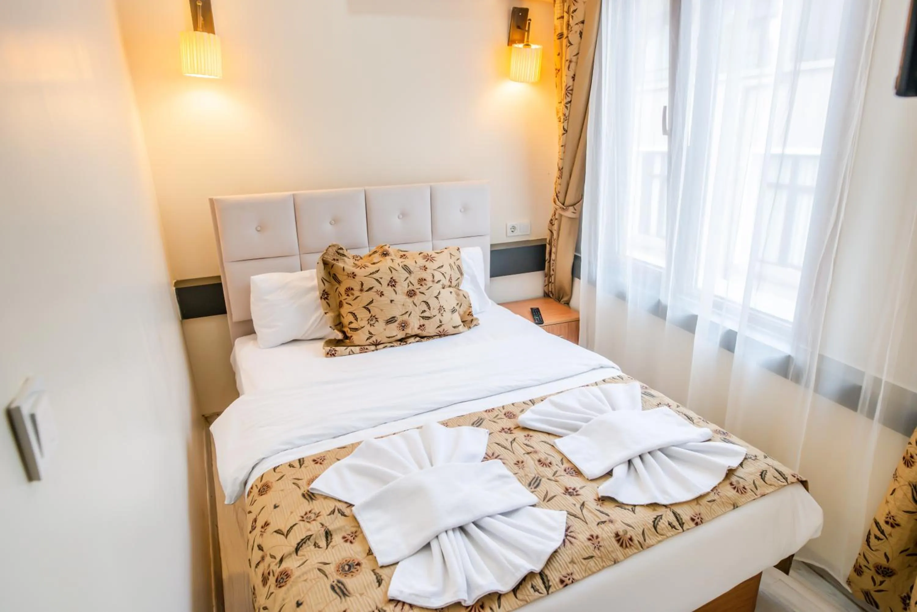 Bed in Camelot Apartment