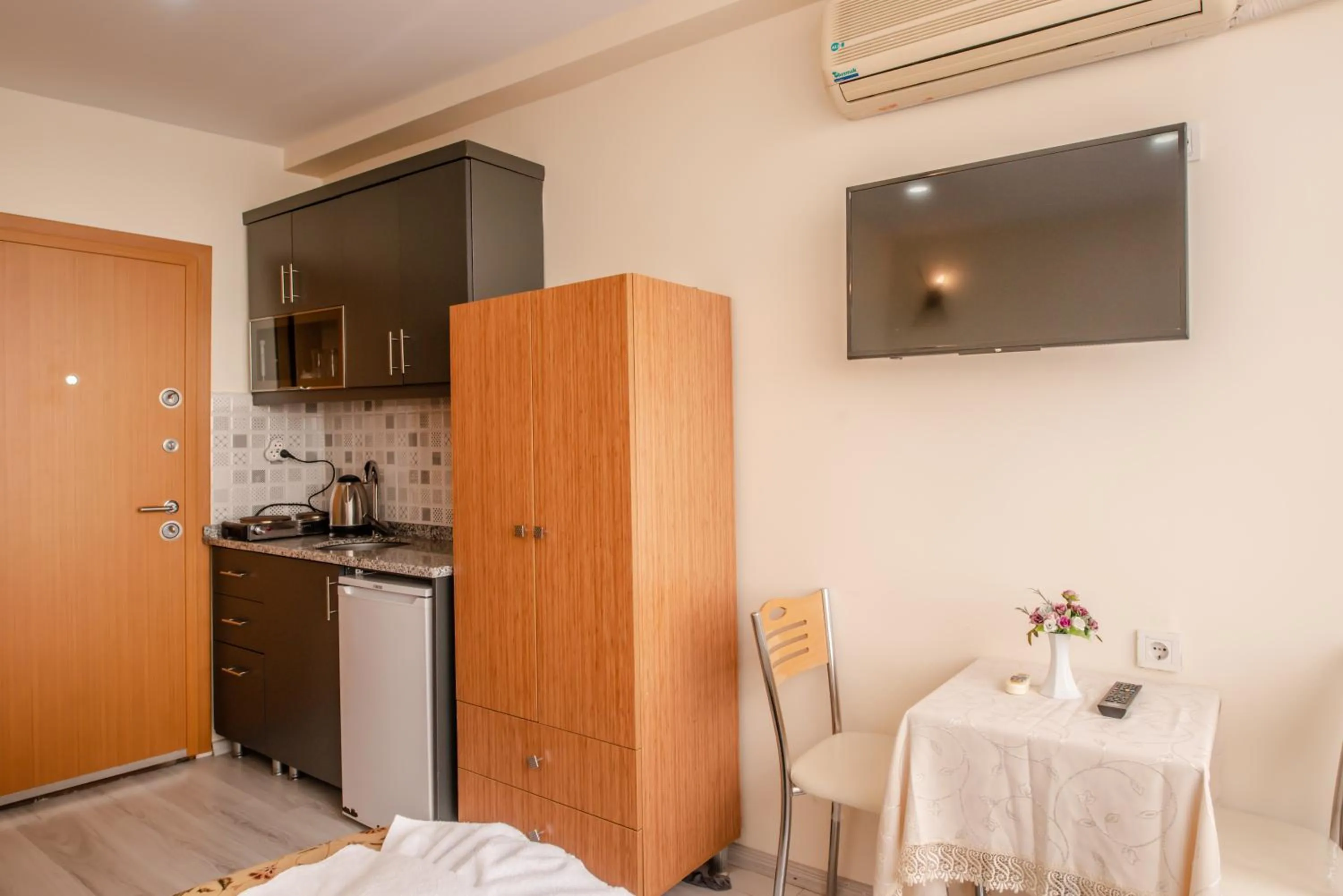 Kitchen or kitchenette in Camelot Apartment