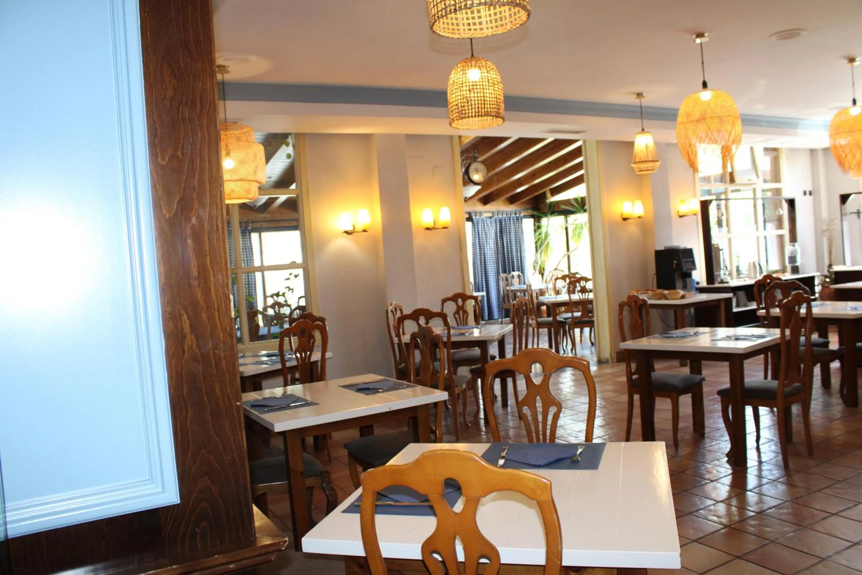 Restaurant/places to eat in Albergue Jakue