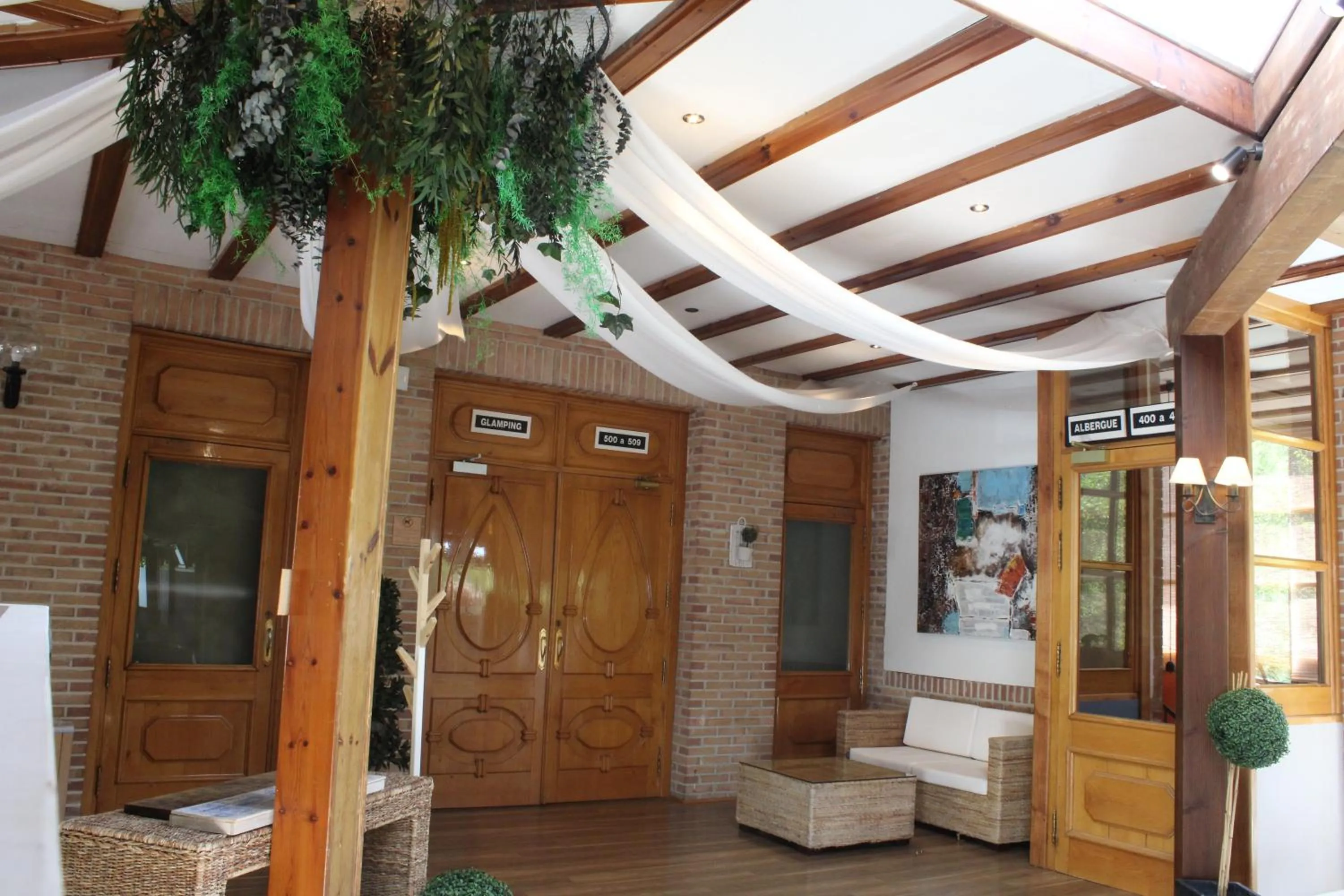 Lobby or reception in Albergue Jakue