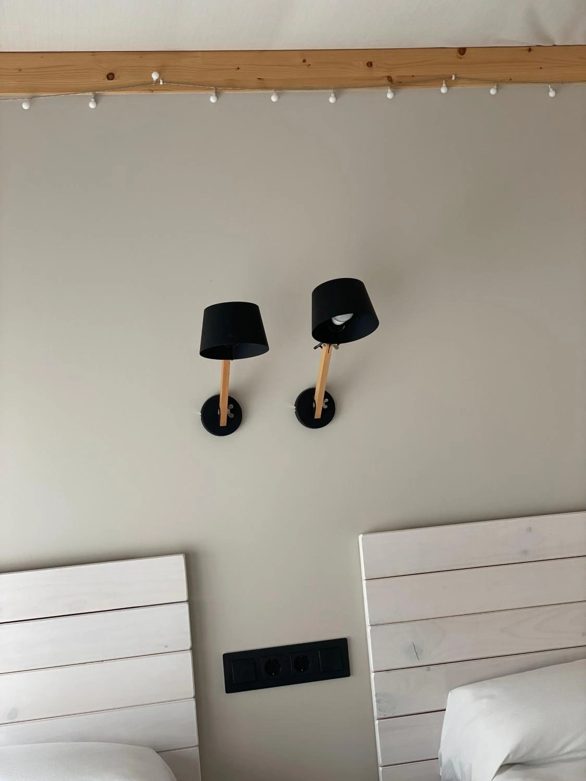 Photo of the whole room, Bed in Albergue Jakue