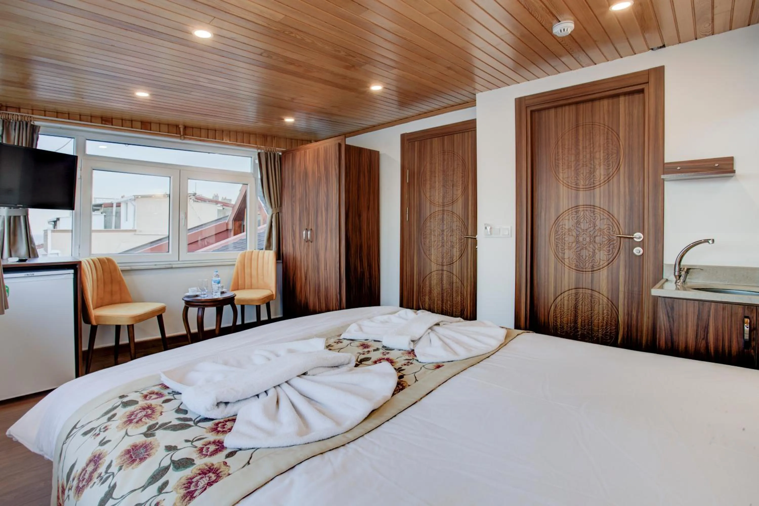 Shower, Bed in Violin Hotel Sultanahmet