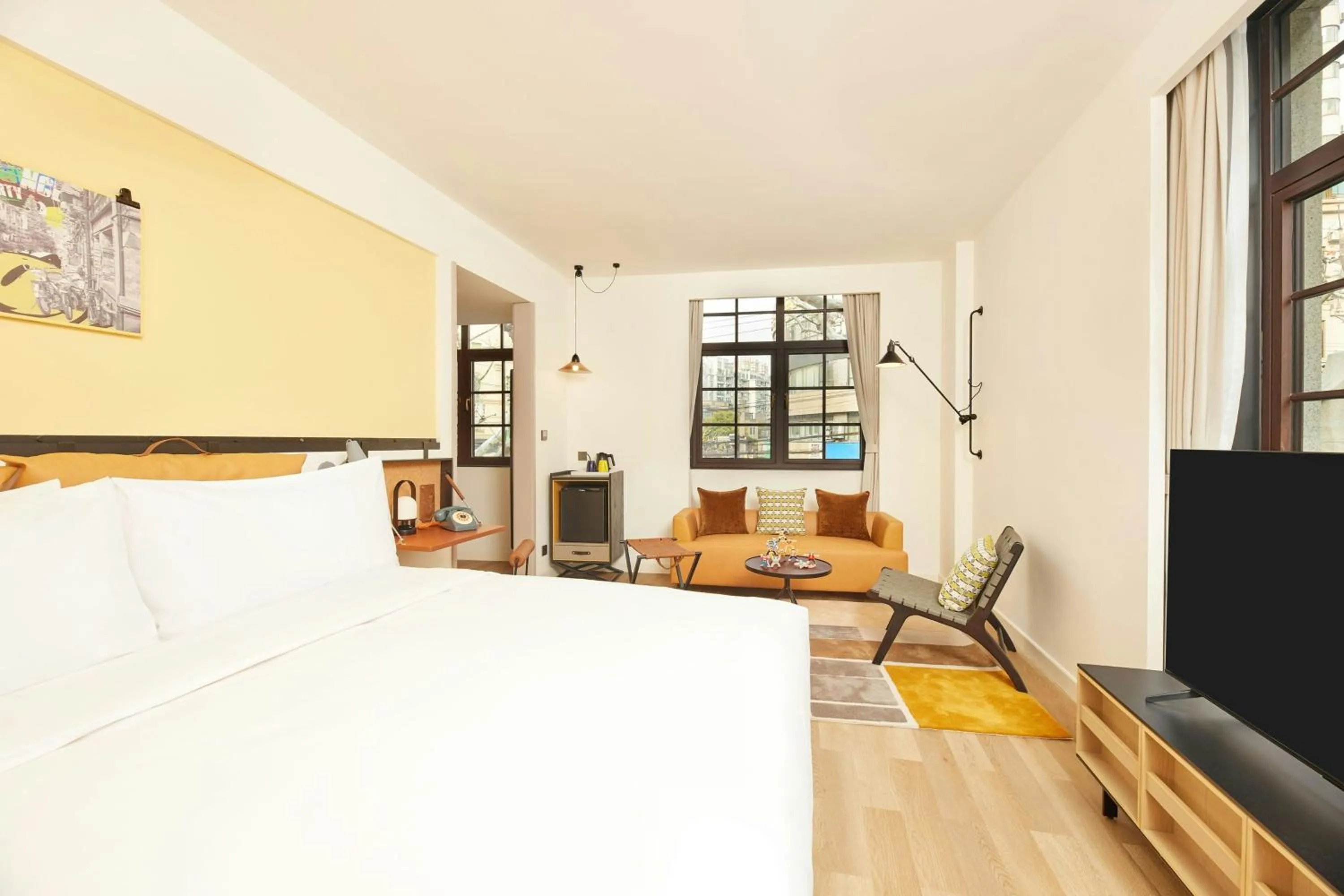 Photo of the whole room in Moxy Shanghai Putuo