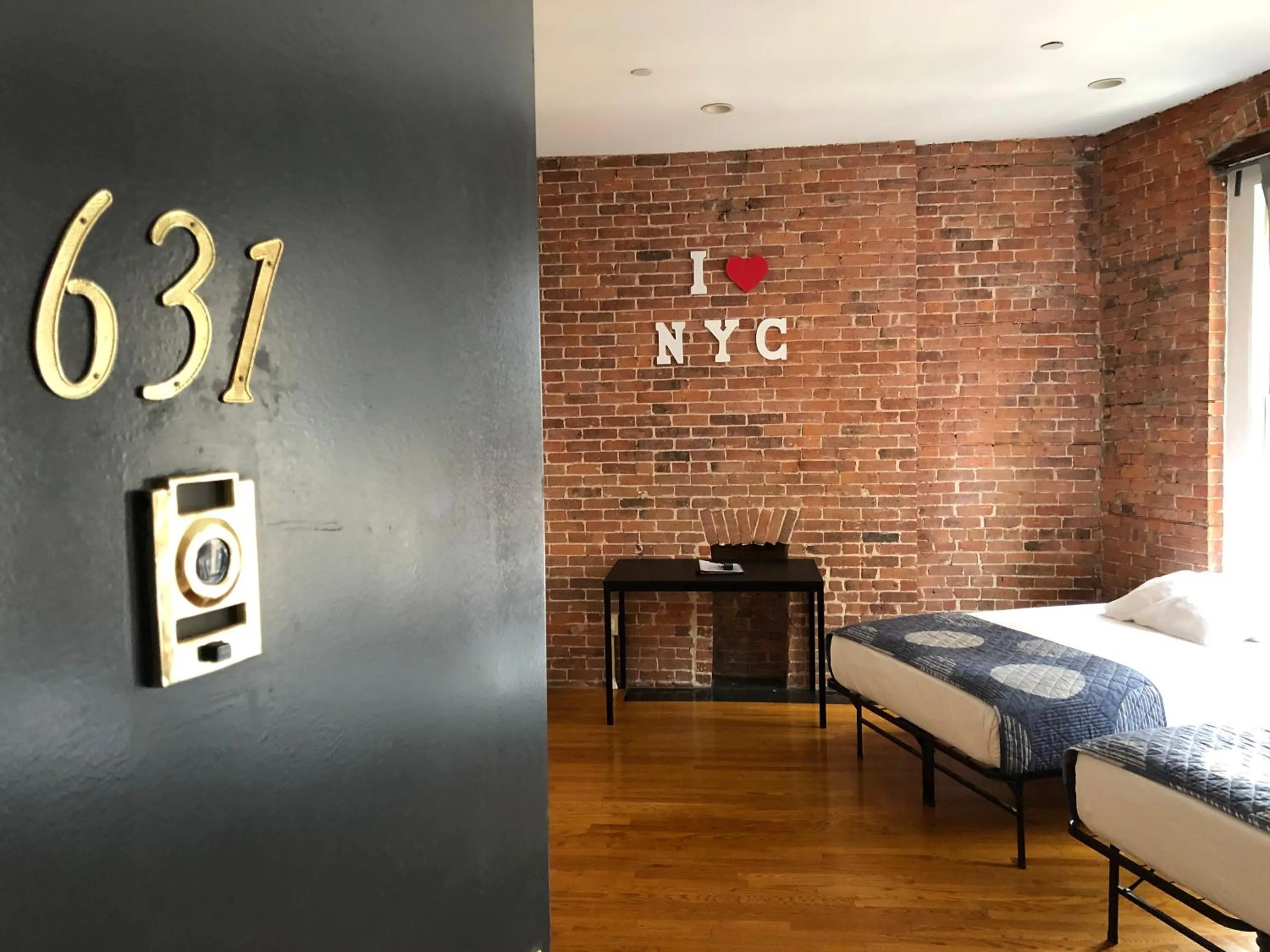 Bedroom, Bed in Studios Midtown Manhattan