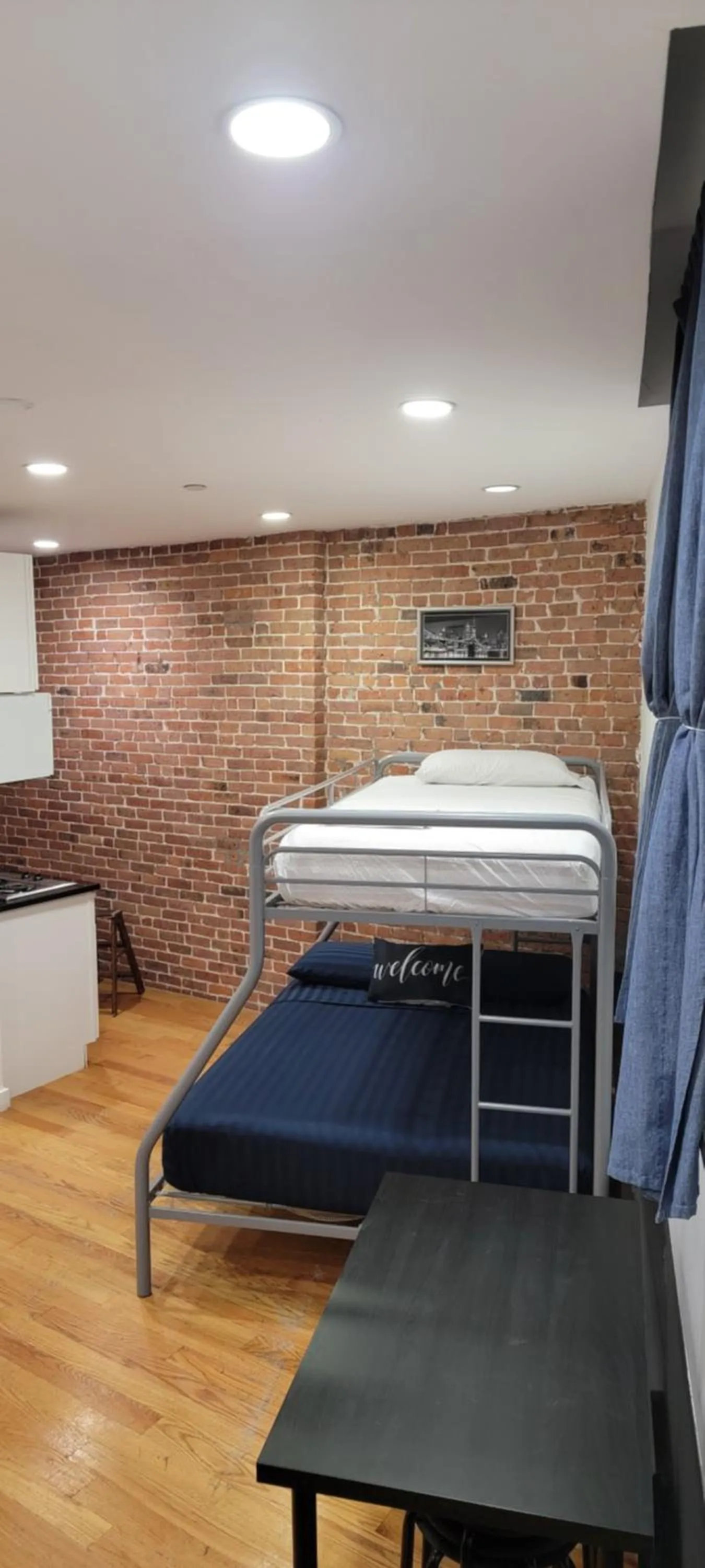 Bed in Studios Midtown Manhattan