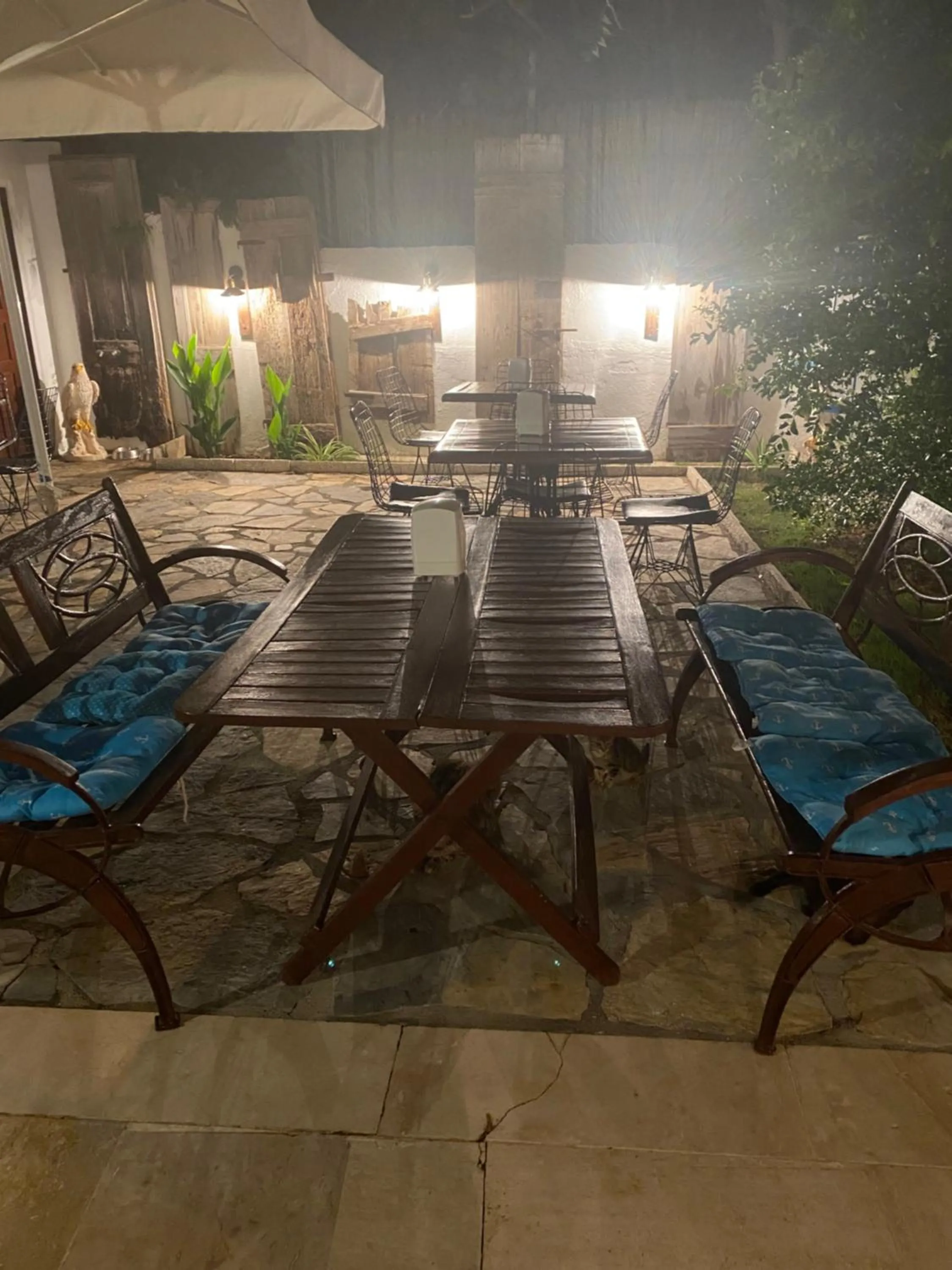 Night in Mavi Butik Apart