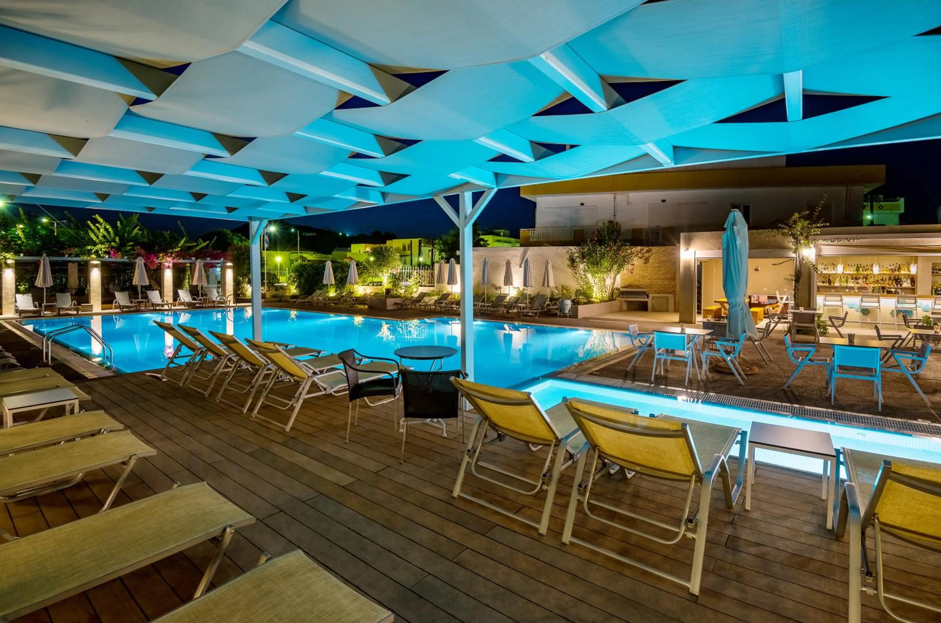 Swimming pool in Nissia Kamares