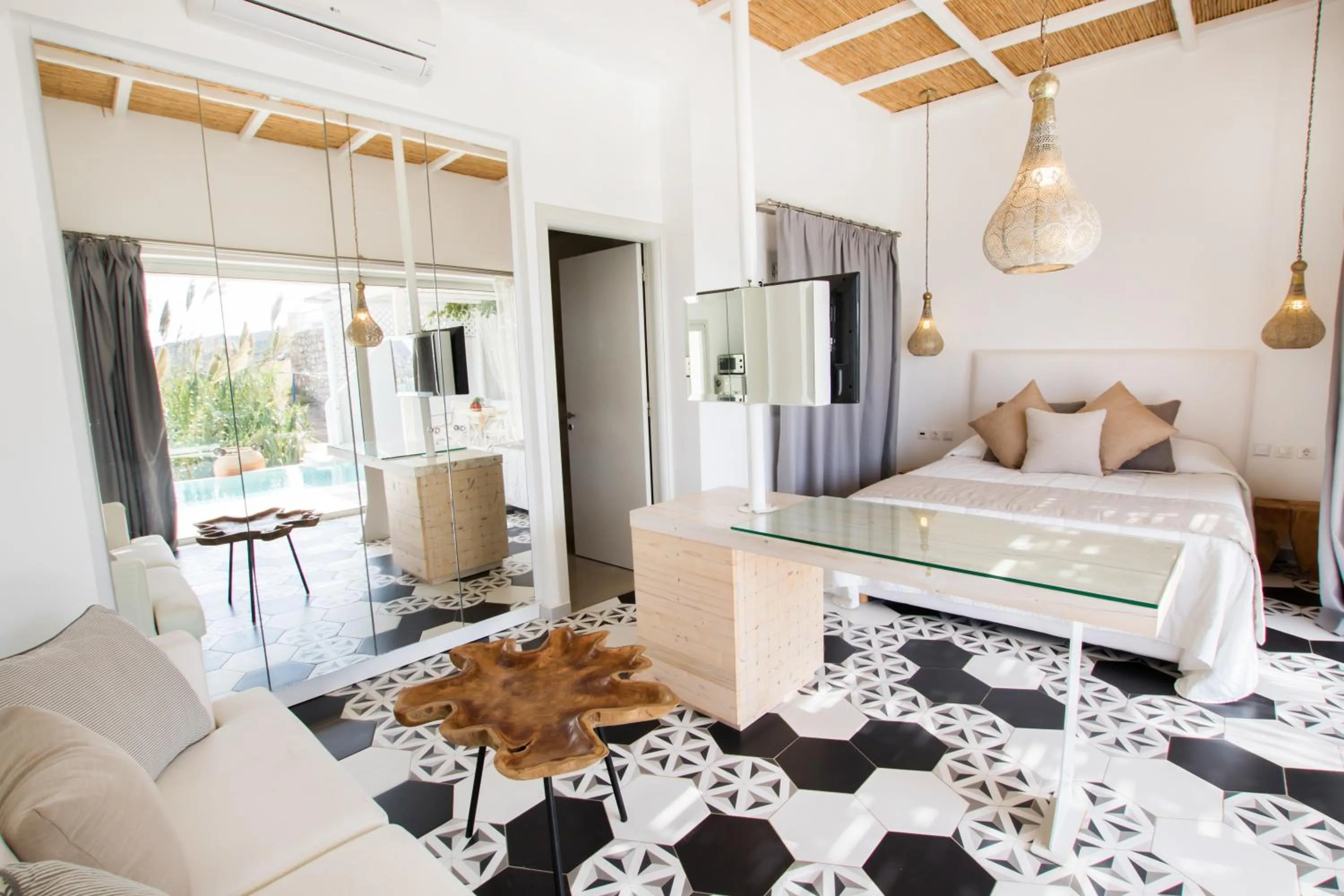 Decorative detail in Arkasa Palace