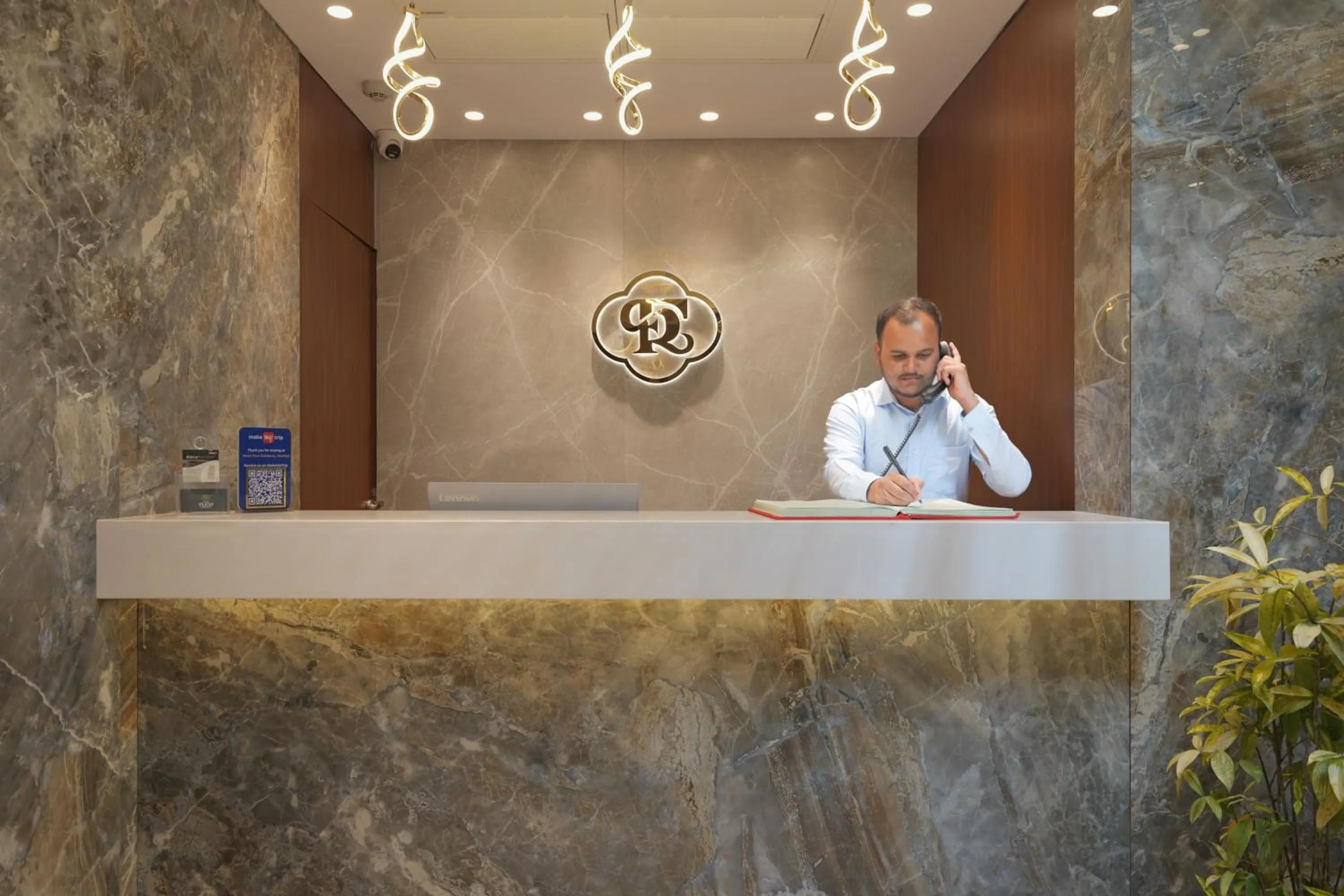 Lobby or reception in Hotel Flexi Residency Mumbai International Airport