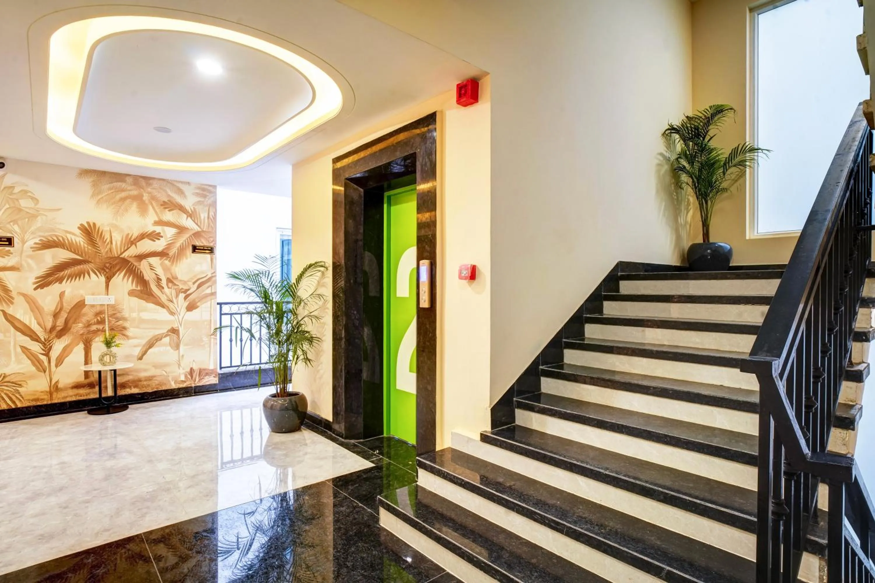 elevator in Saltstayz Premier - Arjun Marg