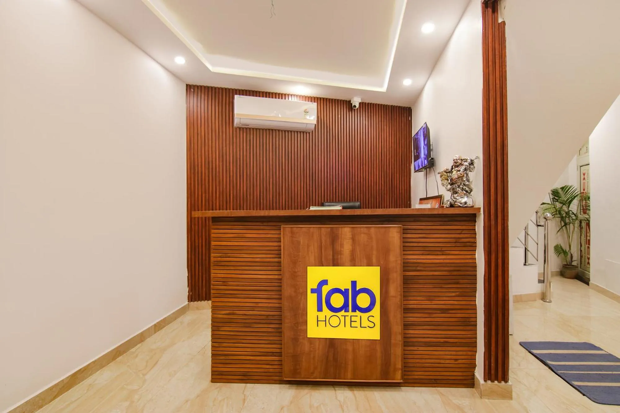 Lobby or reception in FabHotel Ambassador