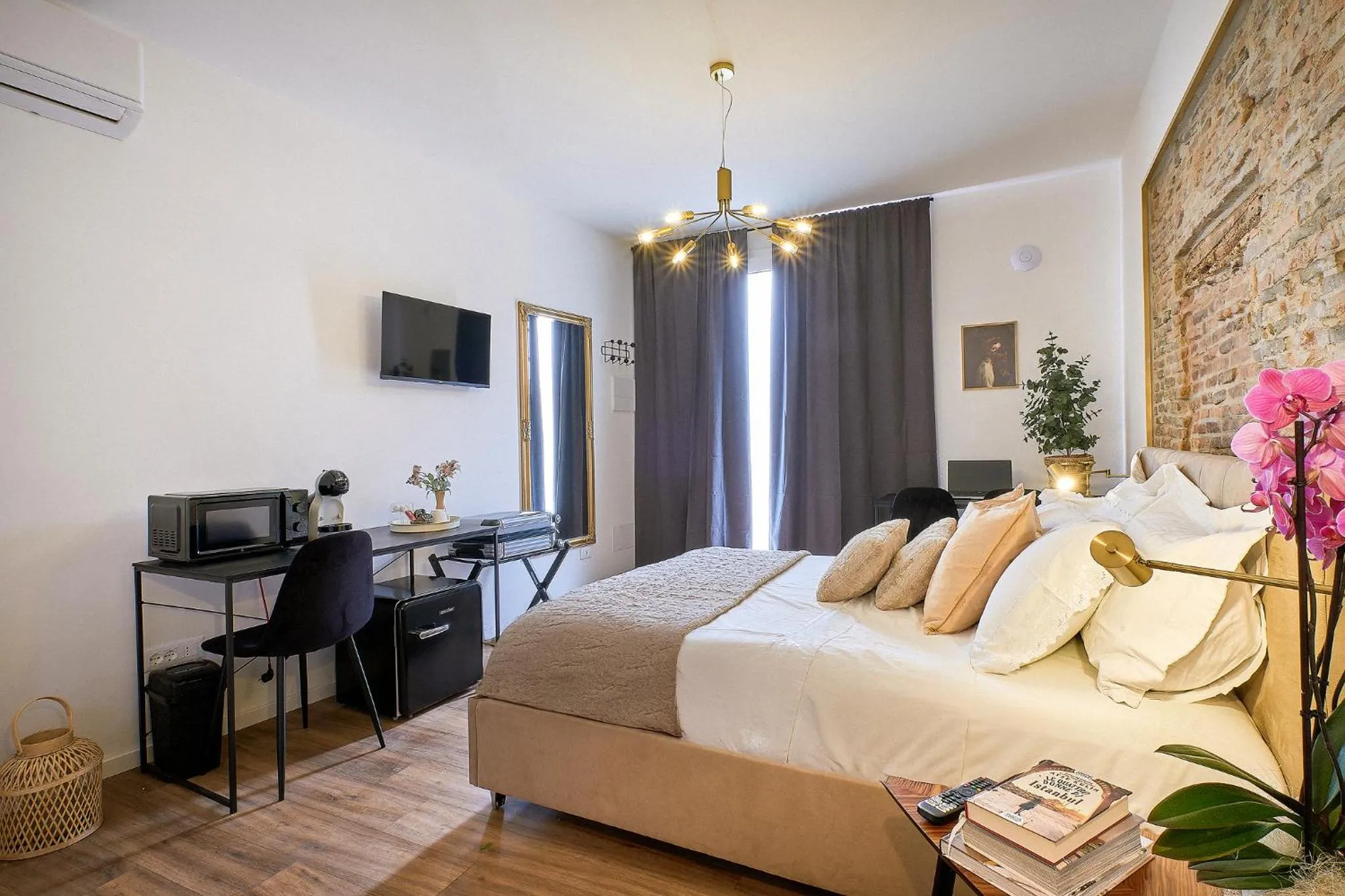 Bed in Delta Dreams Guest House