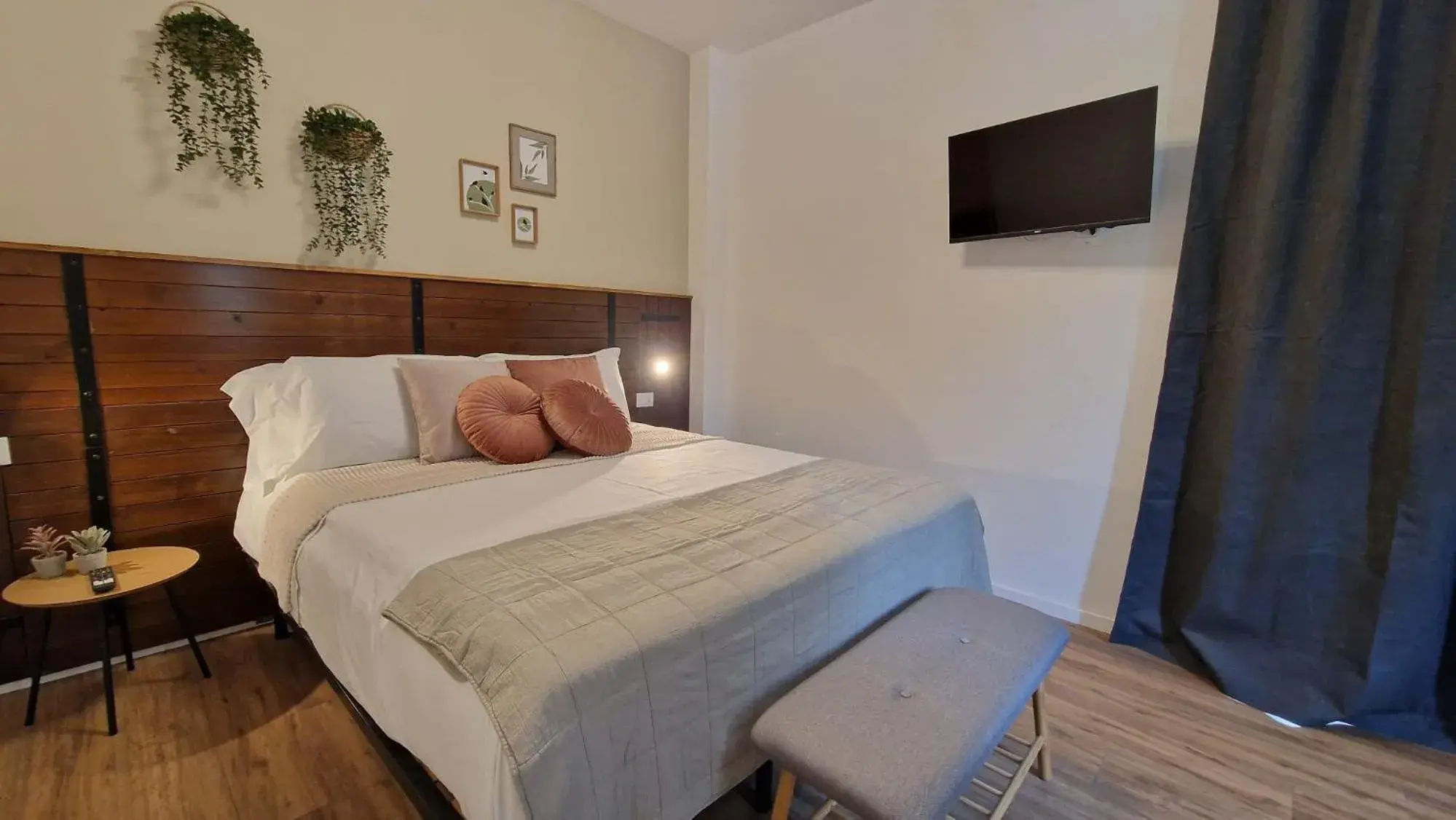 Triple Room - Disability Access in Delta Dreams Guest House Triple Room - Disability Access in Delta Dreams Guest House