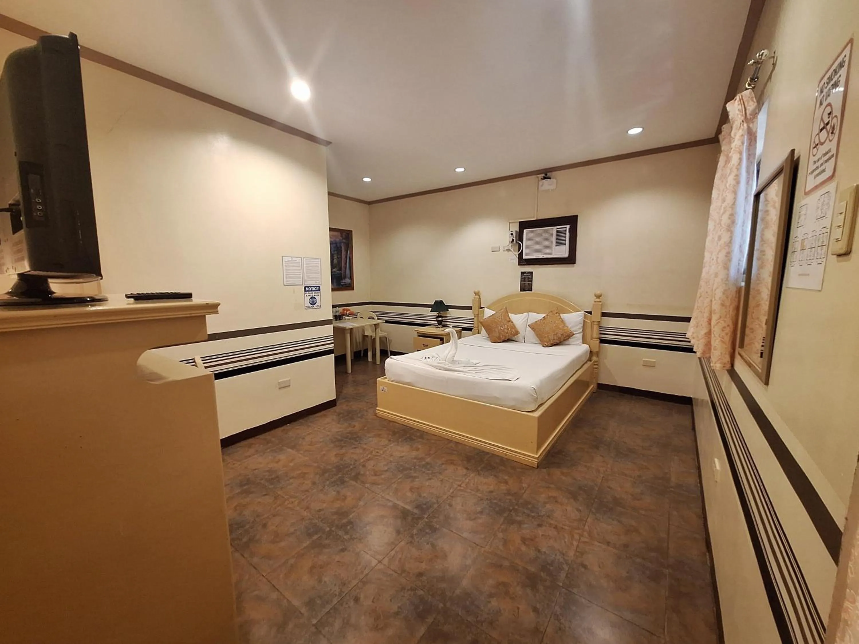 TV and multimedia, Bed in Subic Waterfront View Resort