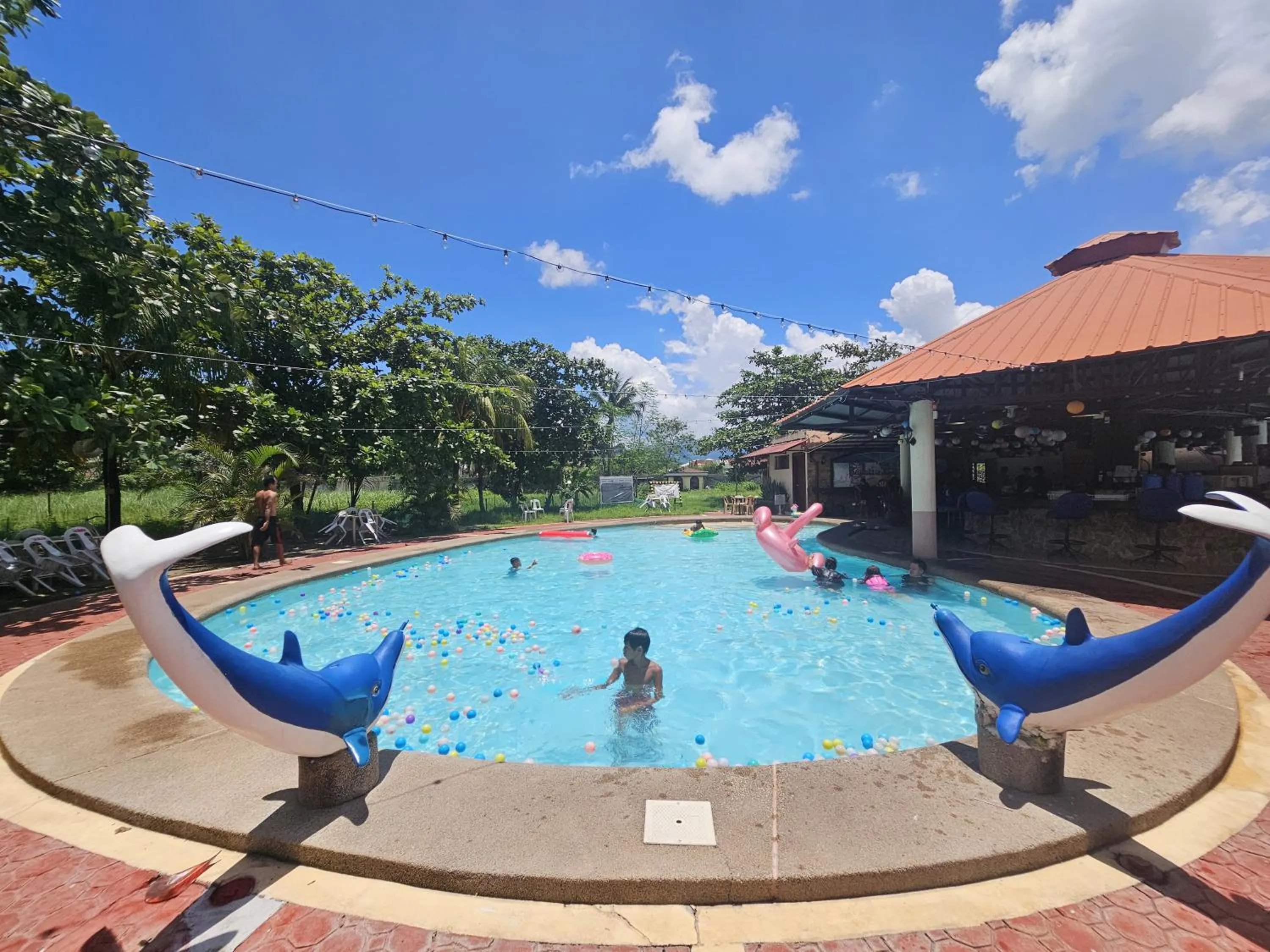 Swimming pool in Subic Waterfront View Resort