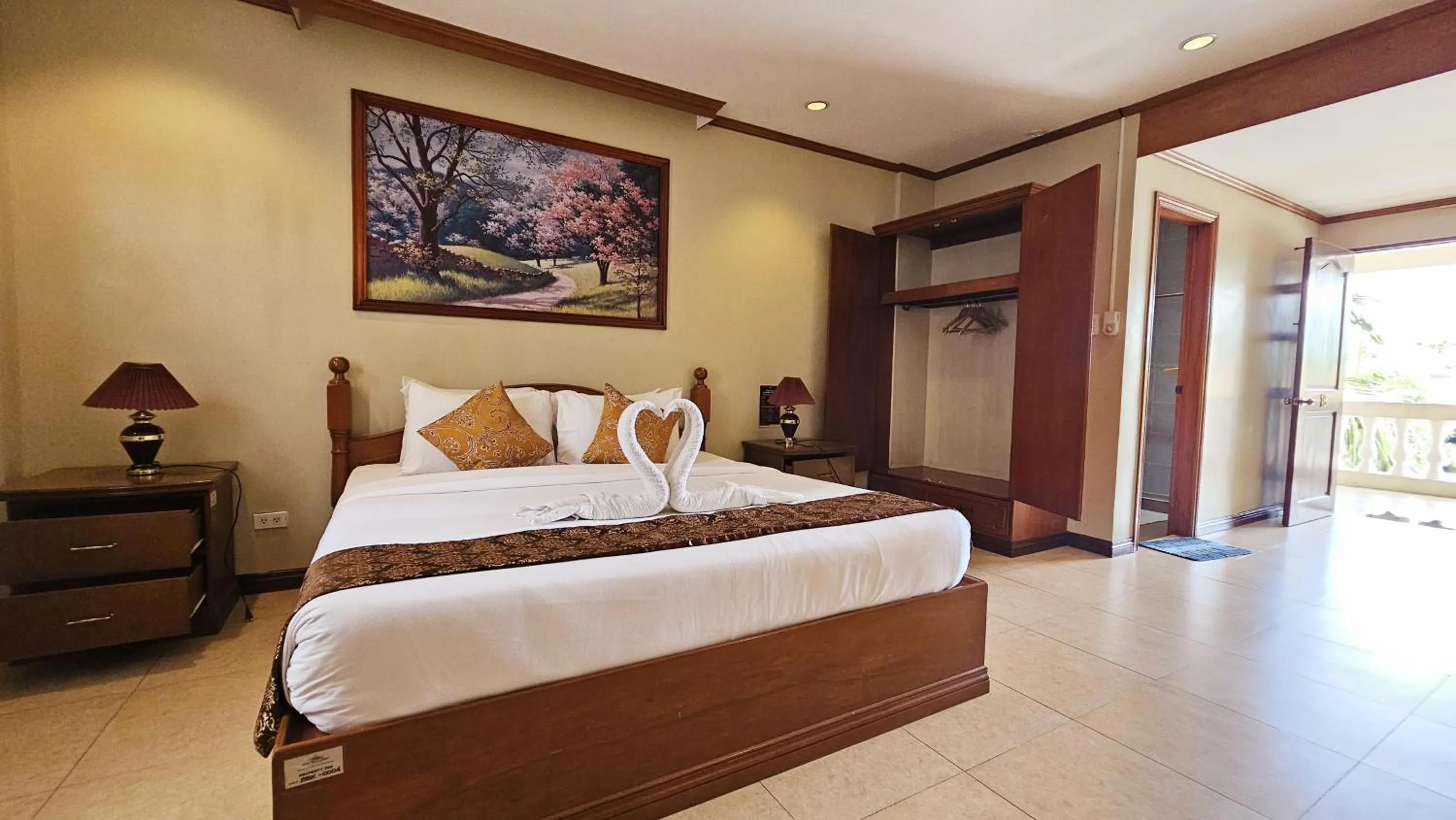 Bedroom, Bed in Subic Waterfront View Resort