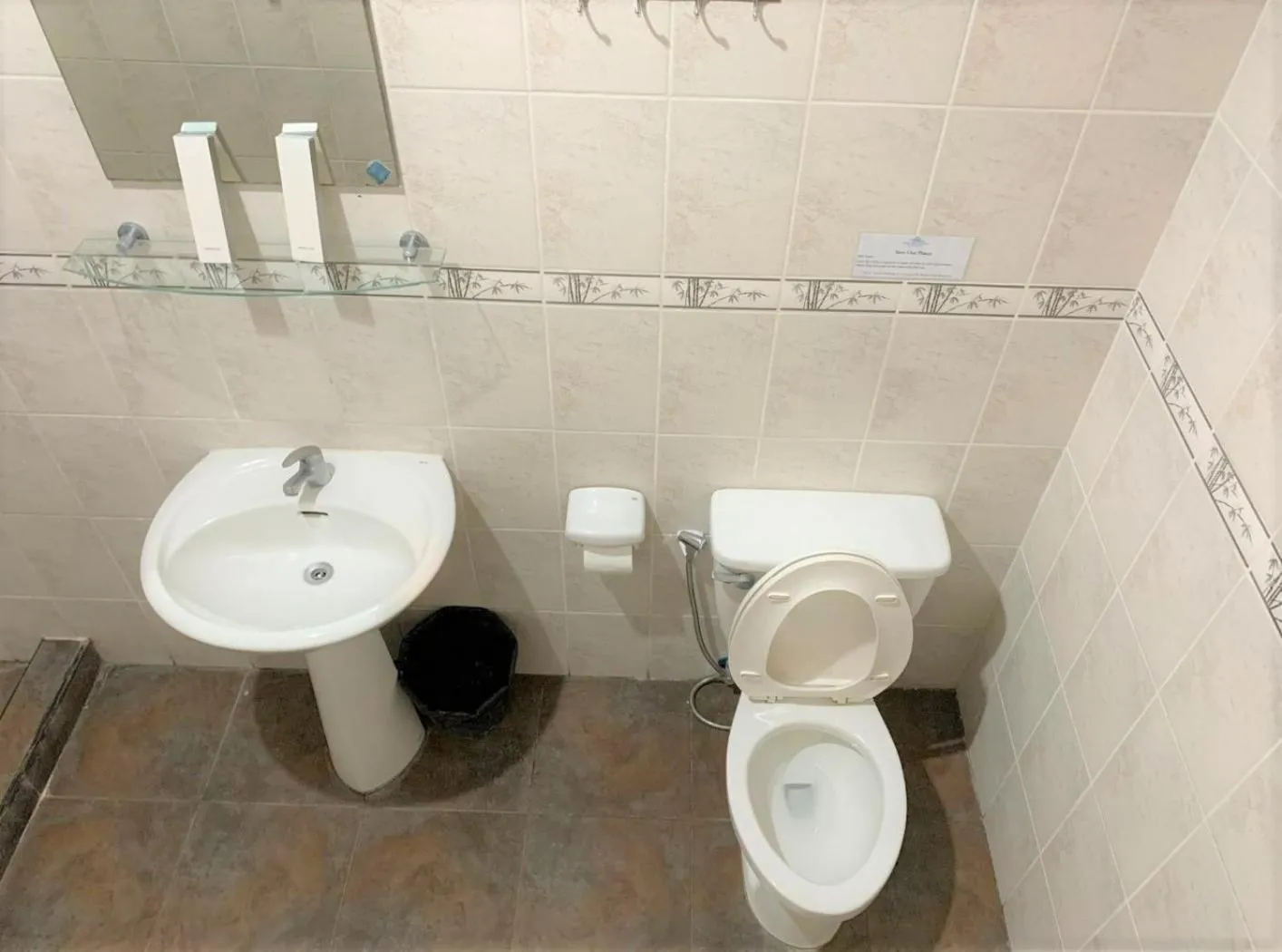 Toilet in Subic Waterfront View Resort