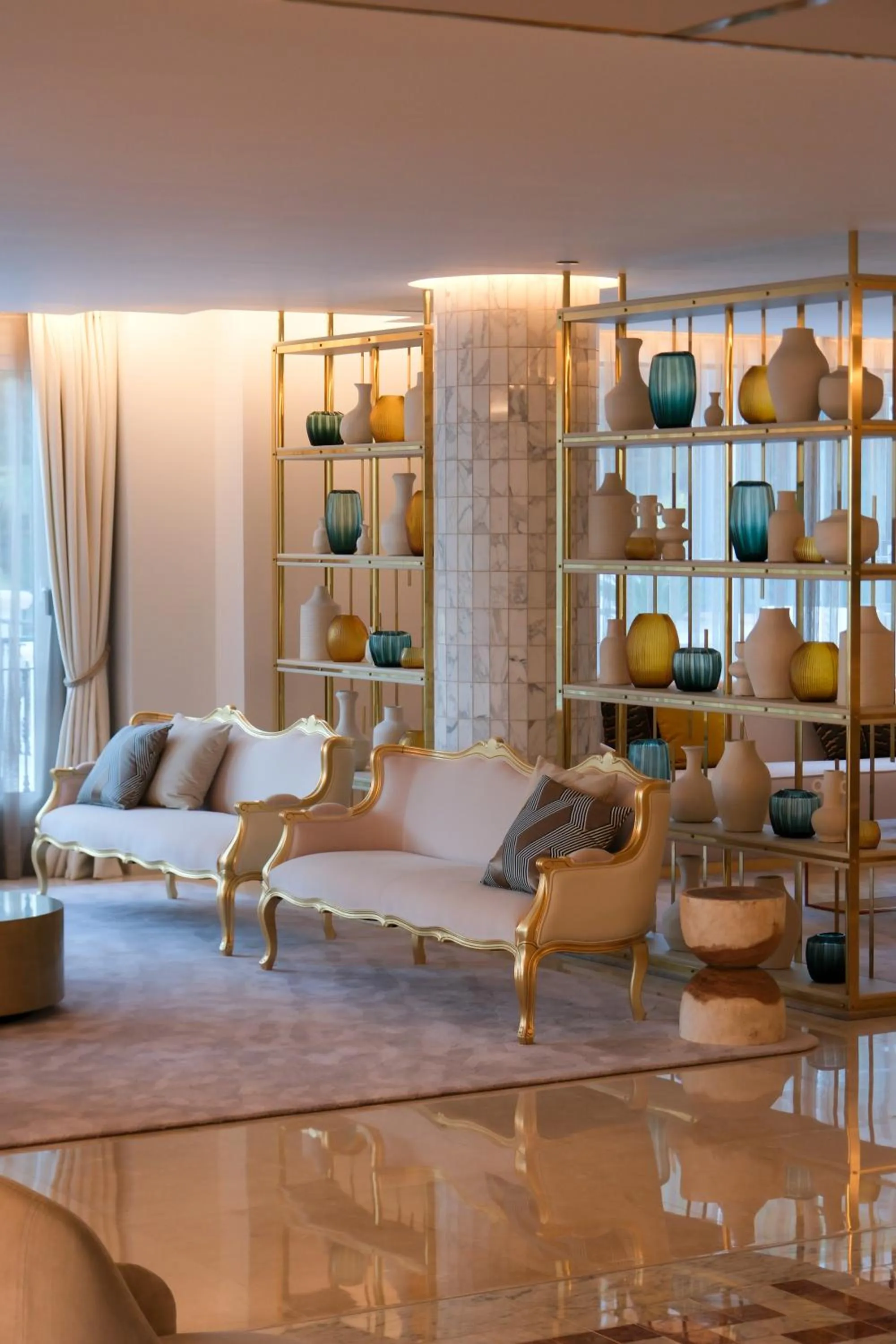 Lounge or bar in ZEM Wellness Clinic Altea - 5 Stars Grand Luxury