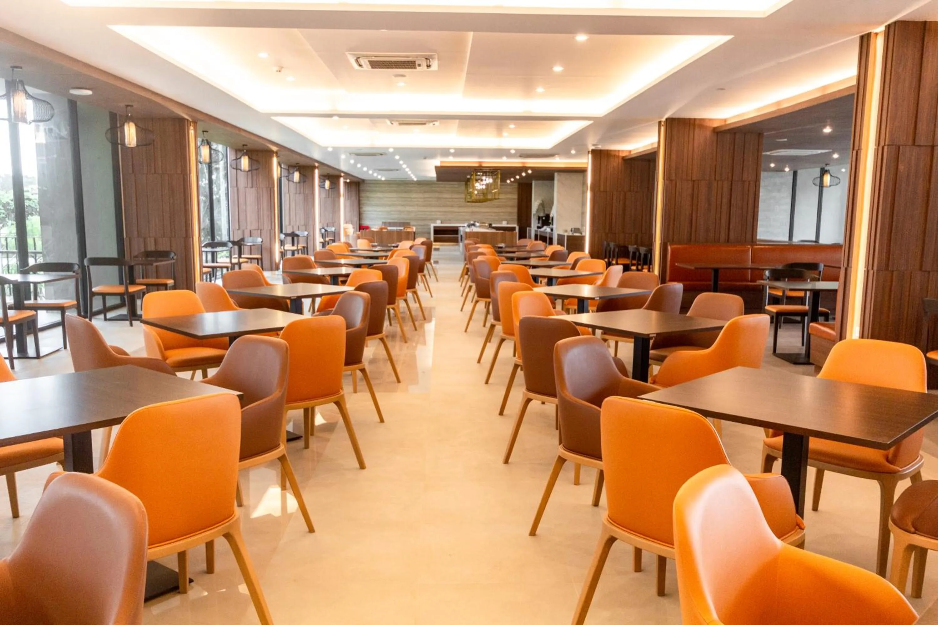 Restaurant/places to eat in The Grand Chaiyapruek Nimman Chiangmai