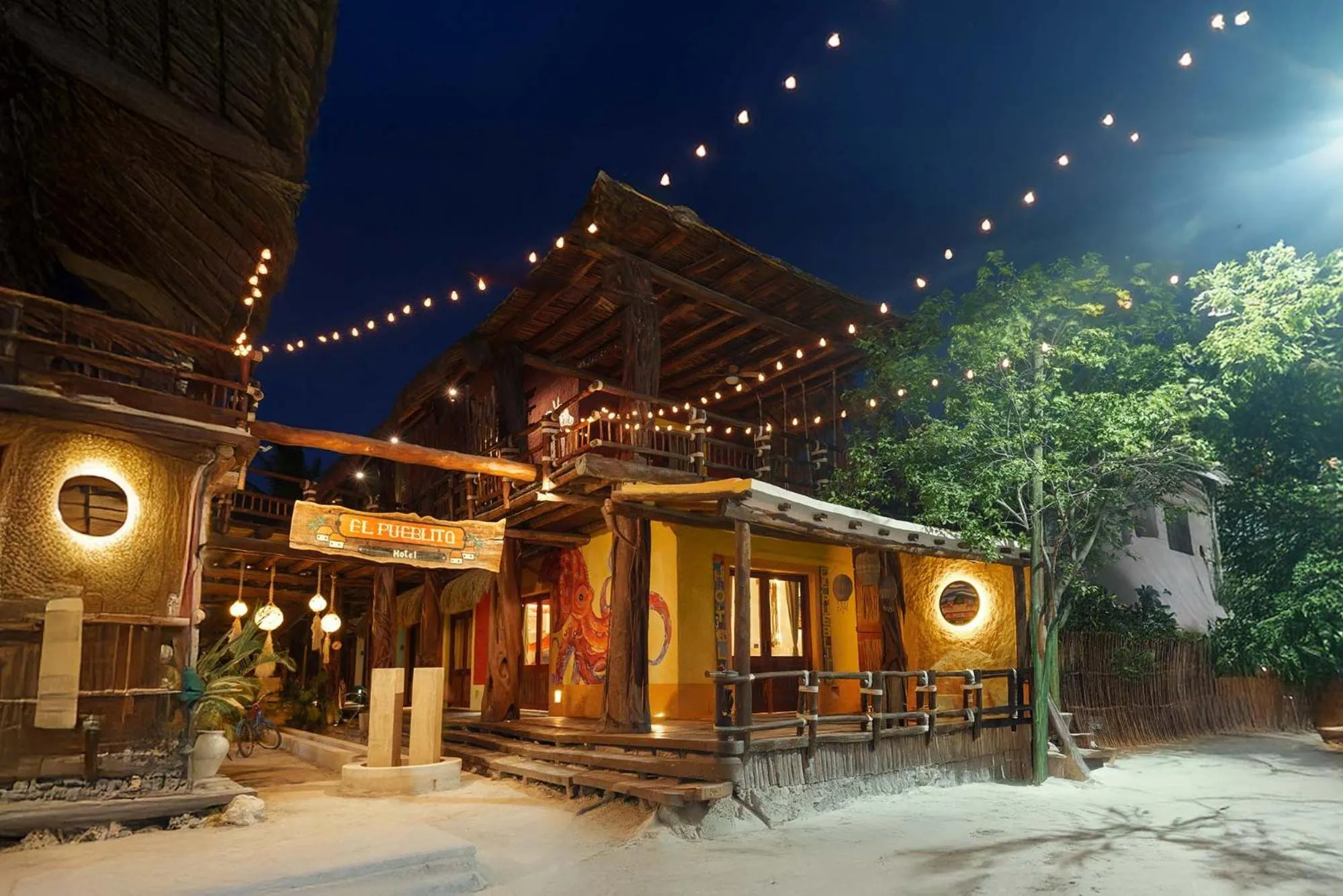 Property building in Exe El Pueblito