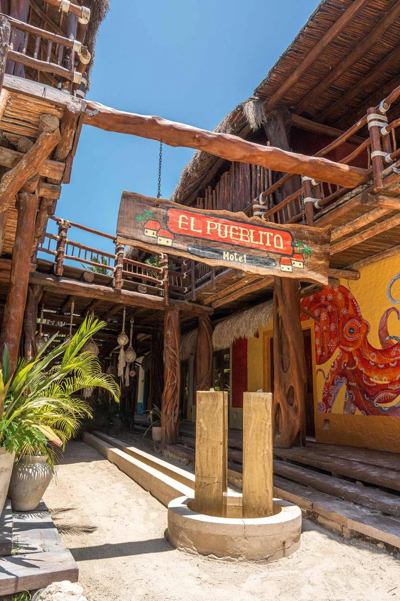 Property building in Exe El Pueblito