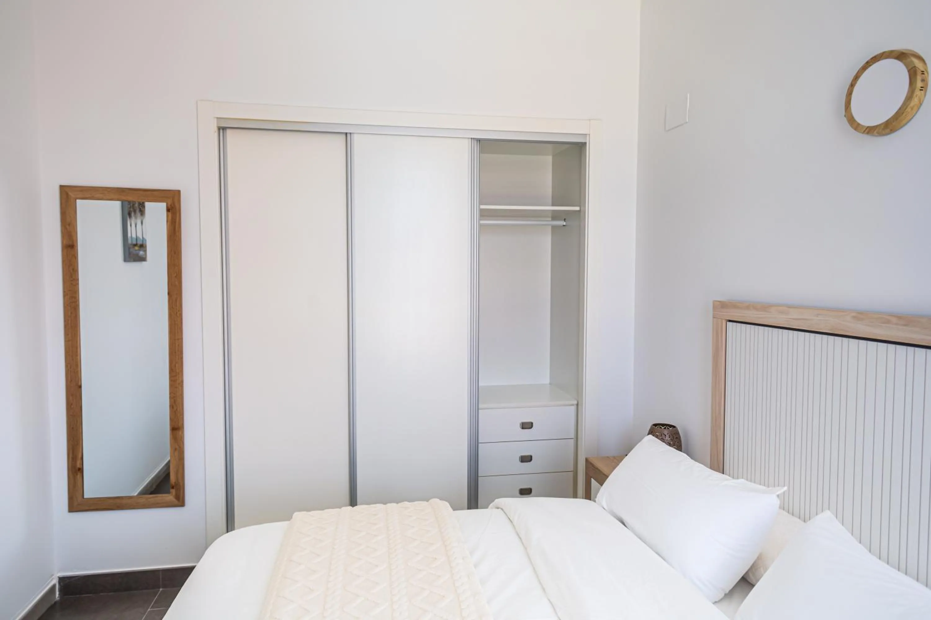 Bedroom, Bed in Maya Bay Suites