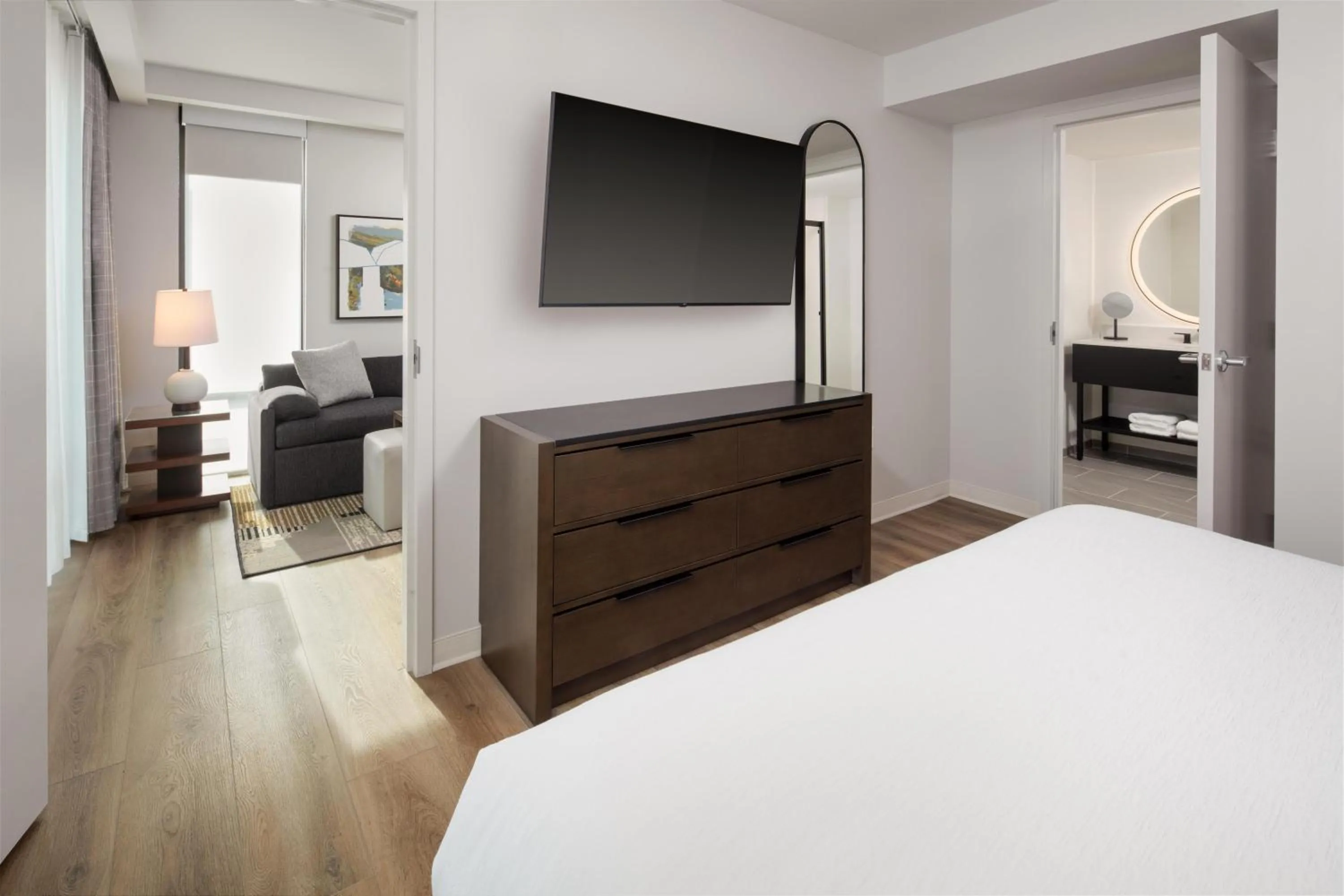 Bed in Embassy Suites By Hilton Chattanooga Downtown