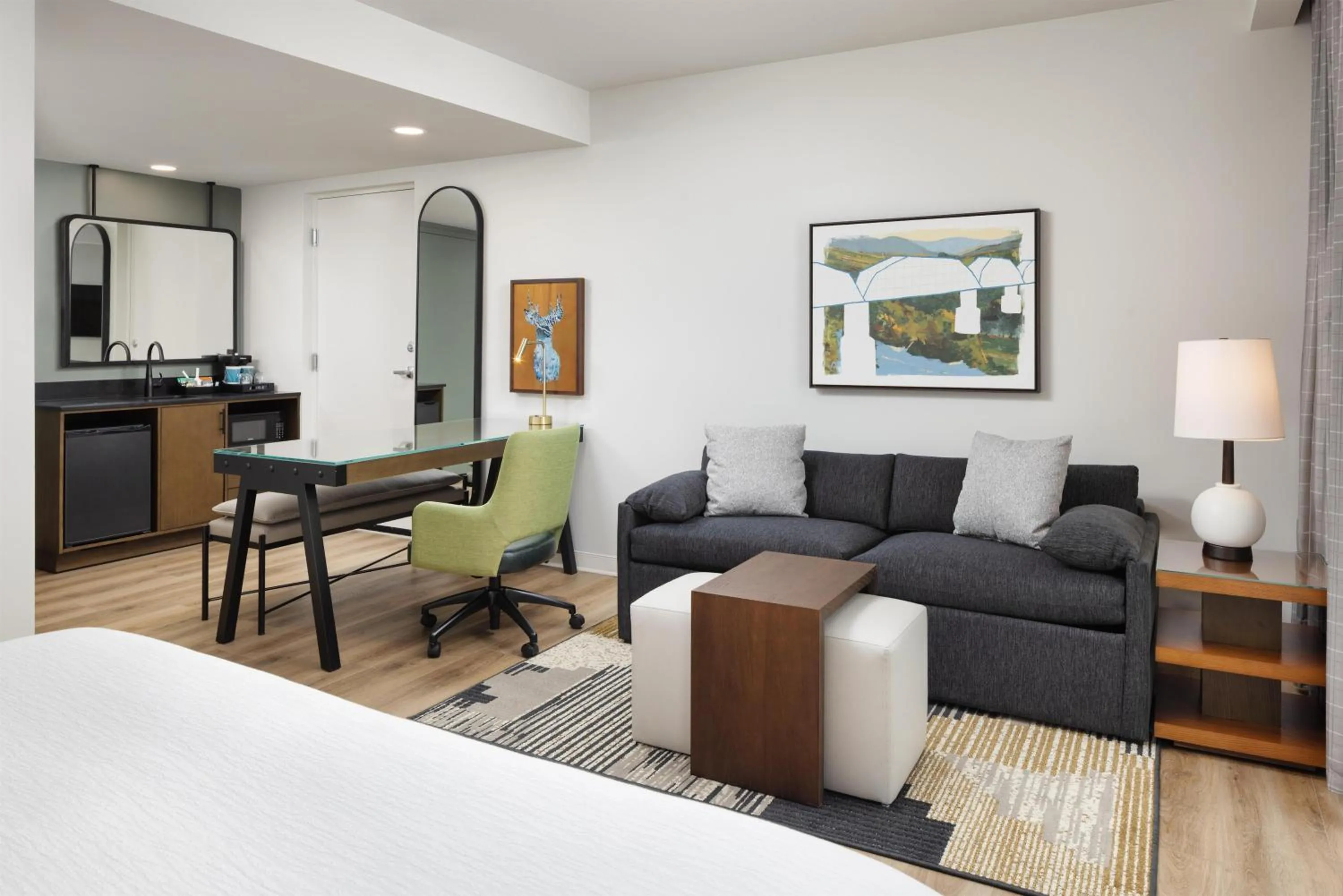 Living room in Embassy Suites By Hilton Chattanooga Downtown