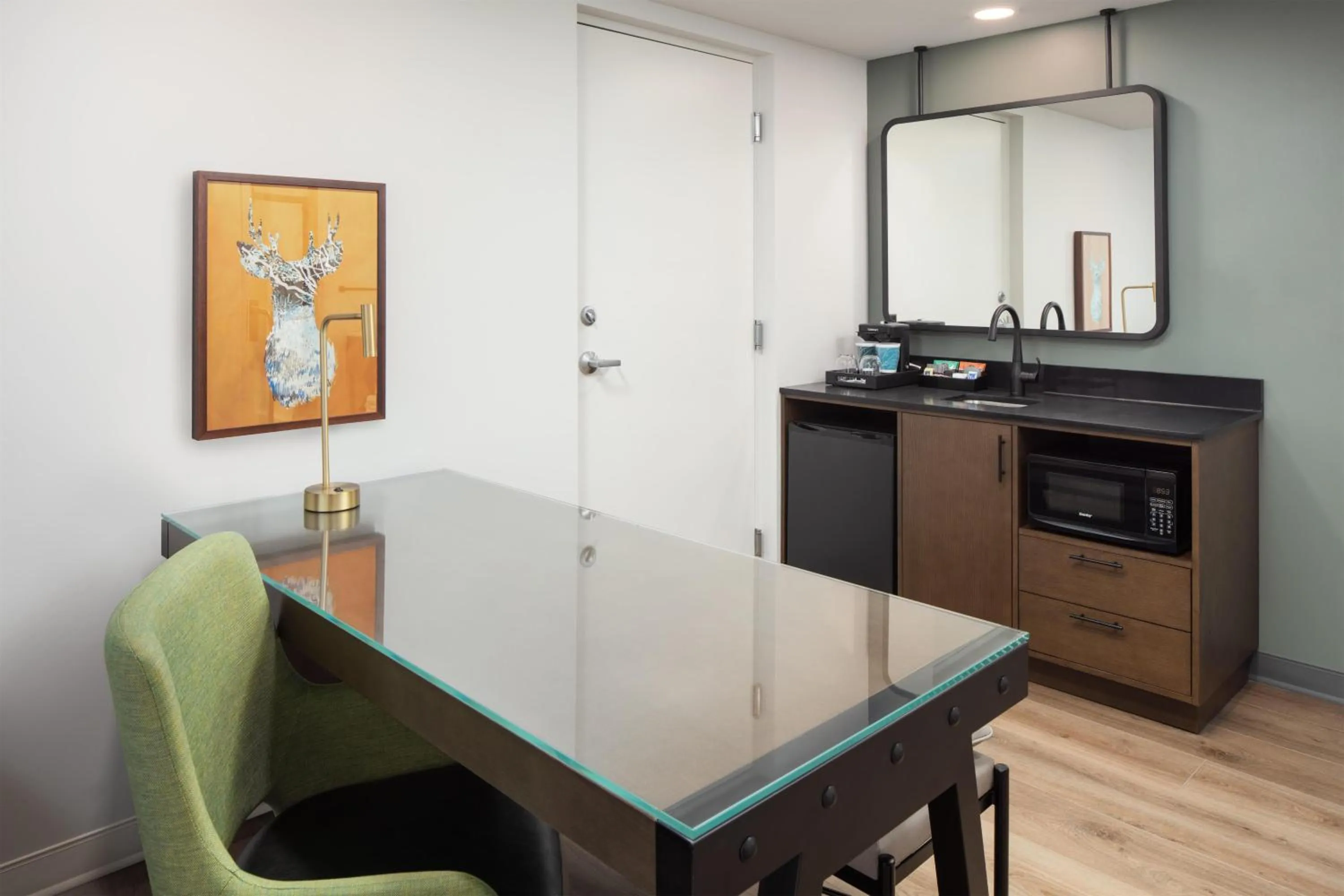 Bedroom in Embassy Suites By Hilton Chattanooga Downtown