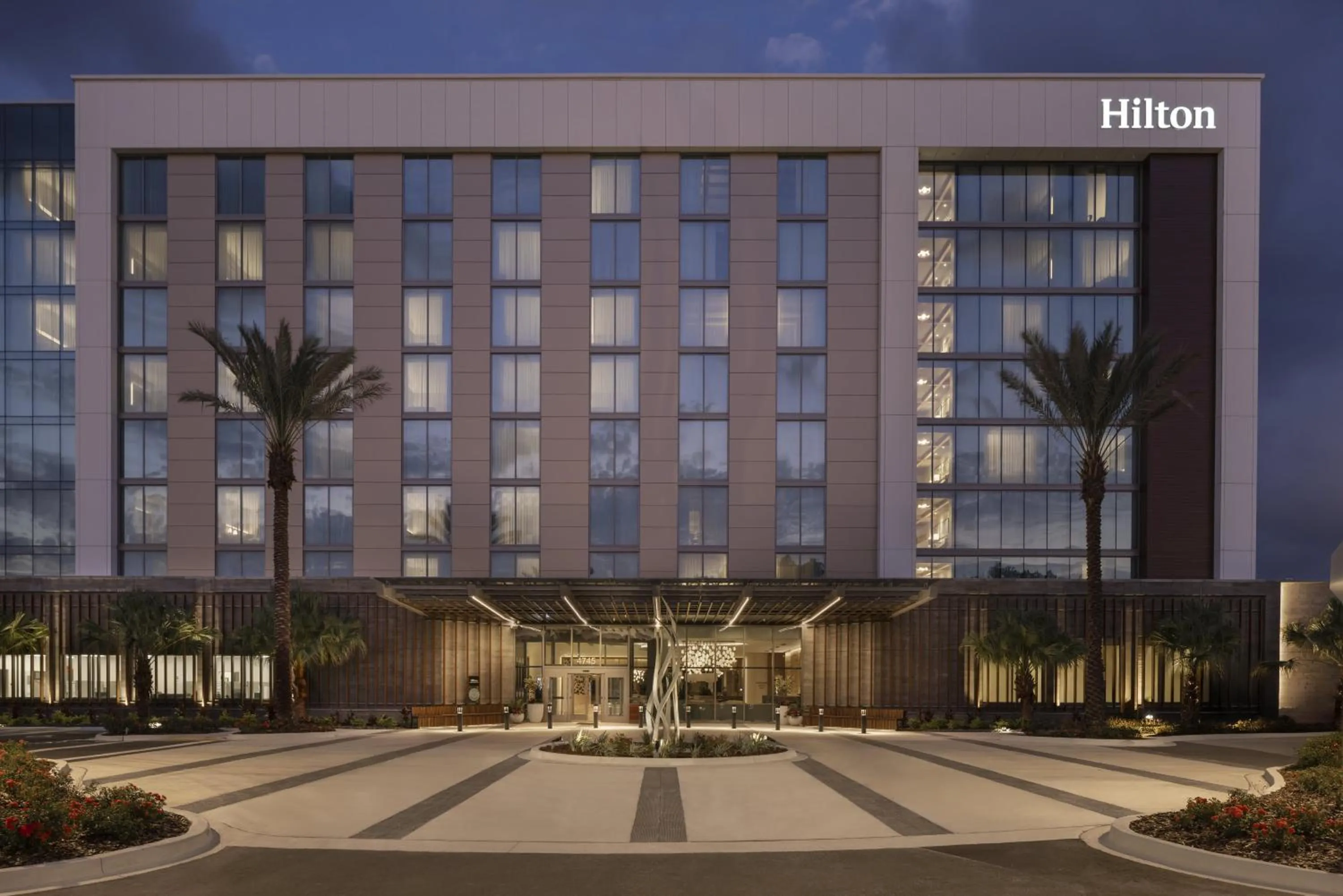 Property building in Hilton Jacksonville At Mayo Clinic