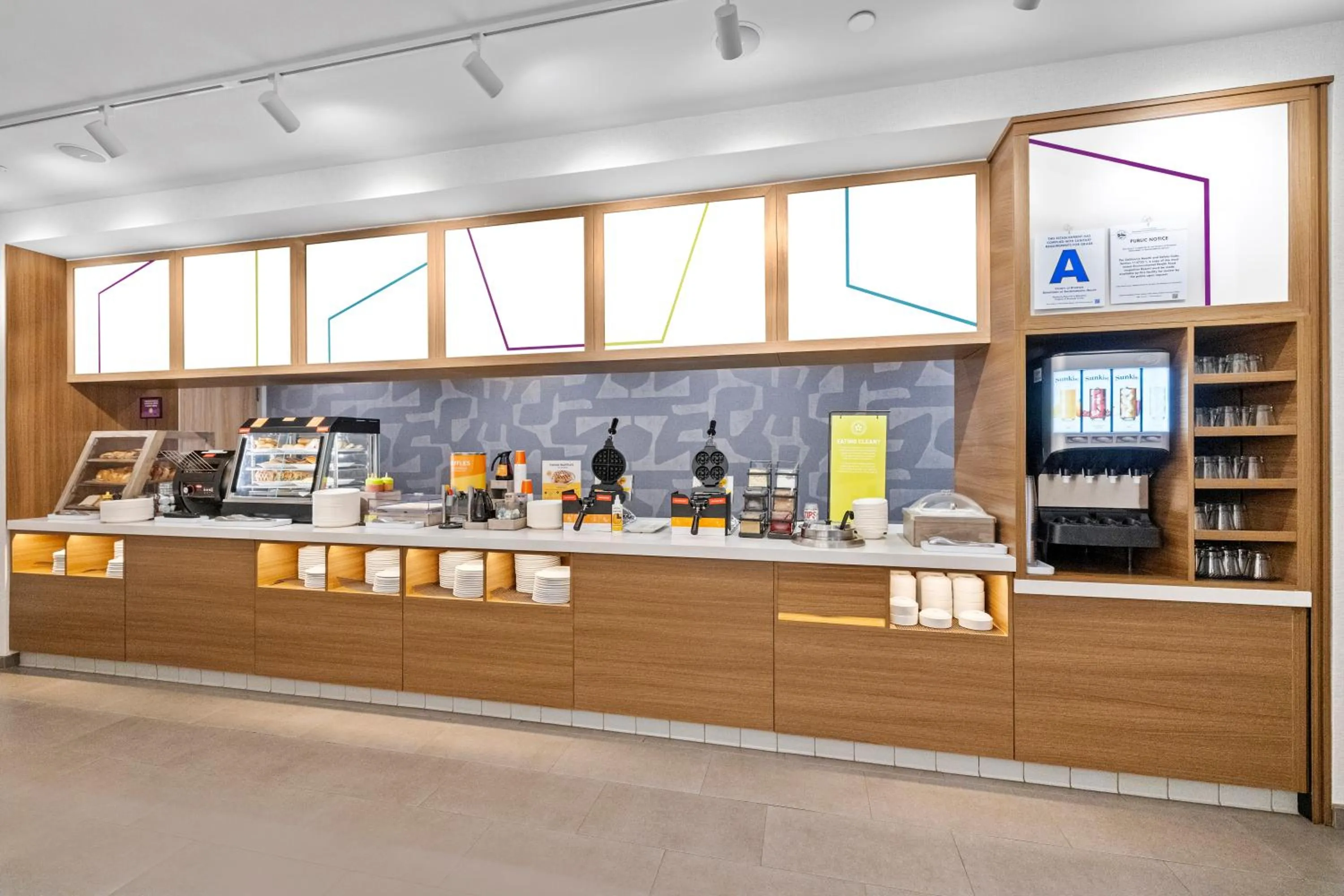 Breakfast in Home2 Suites By Hilton Riverside Downtown