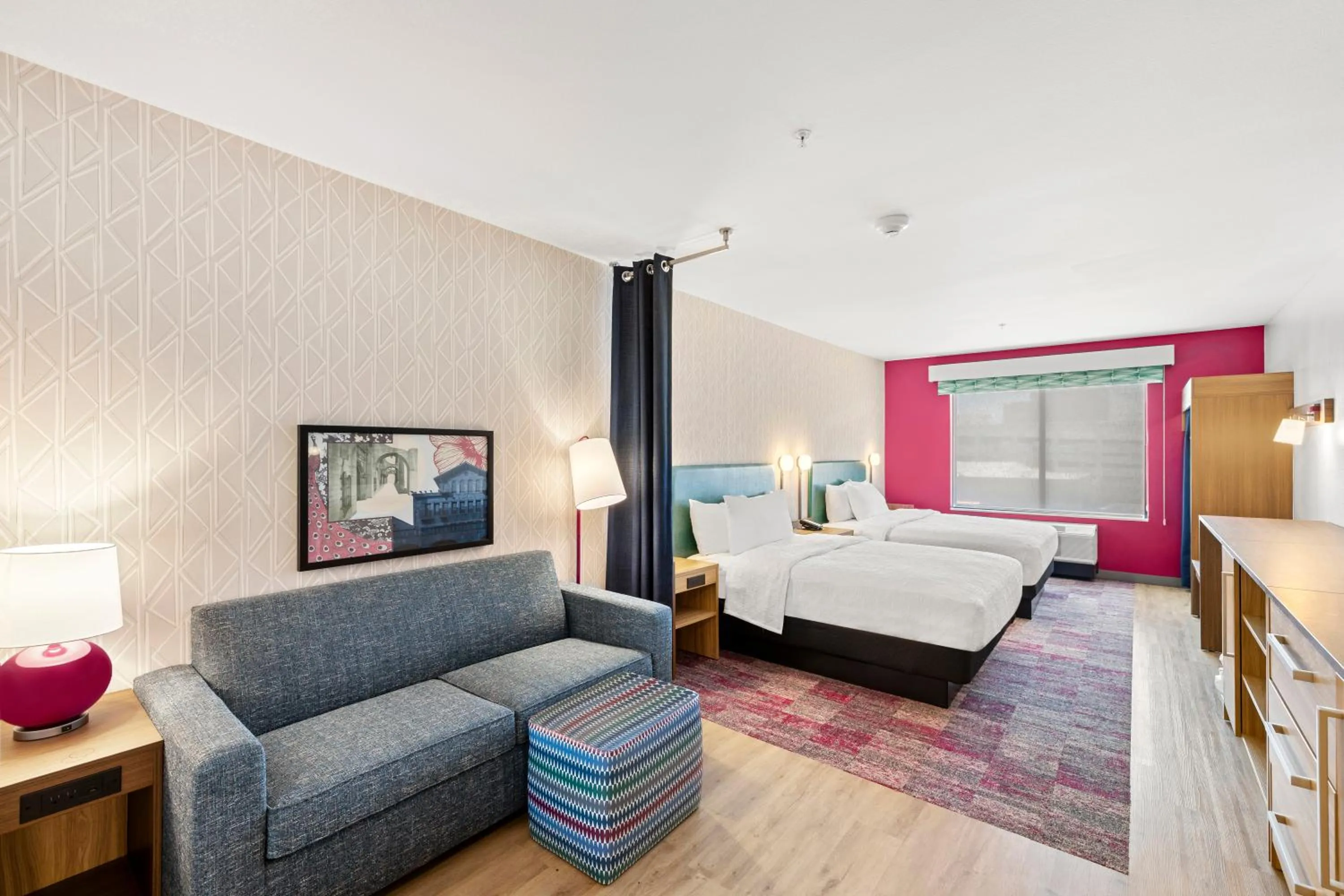 Bedroom, Bed in Home2 Suites By Hilton Riverside Downtown